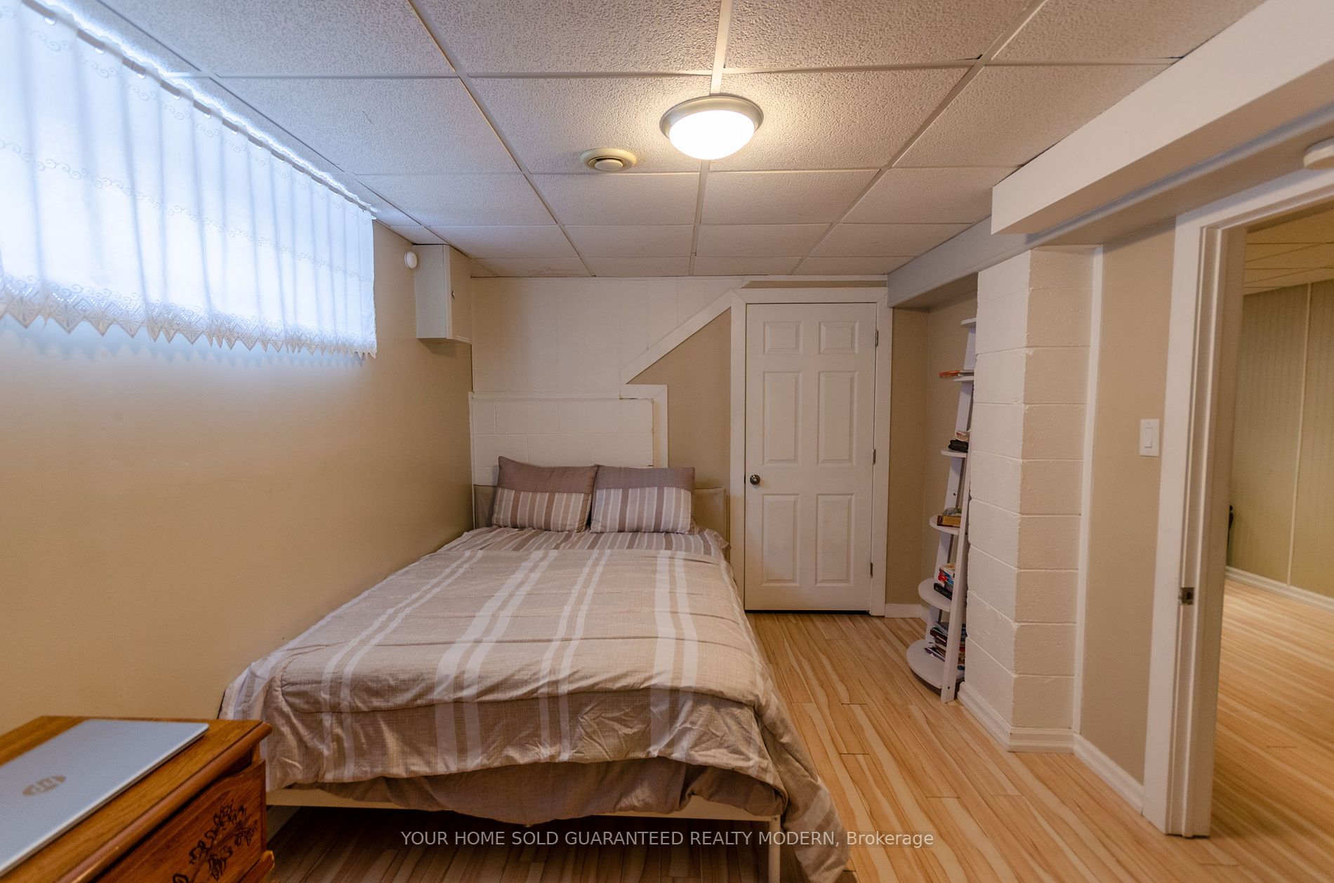 2389 Barclay Rd
