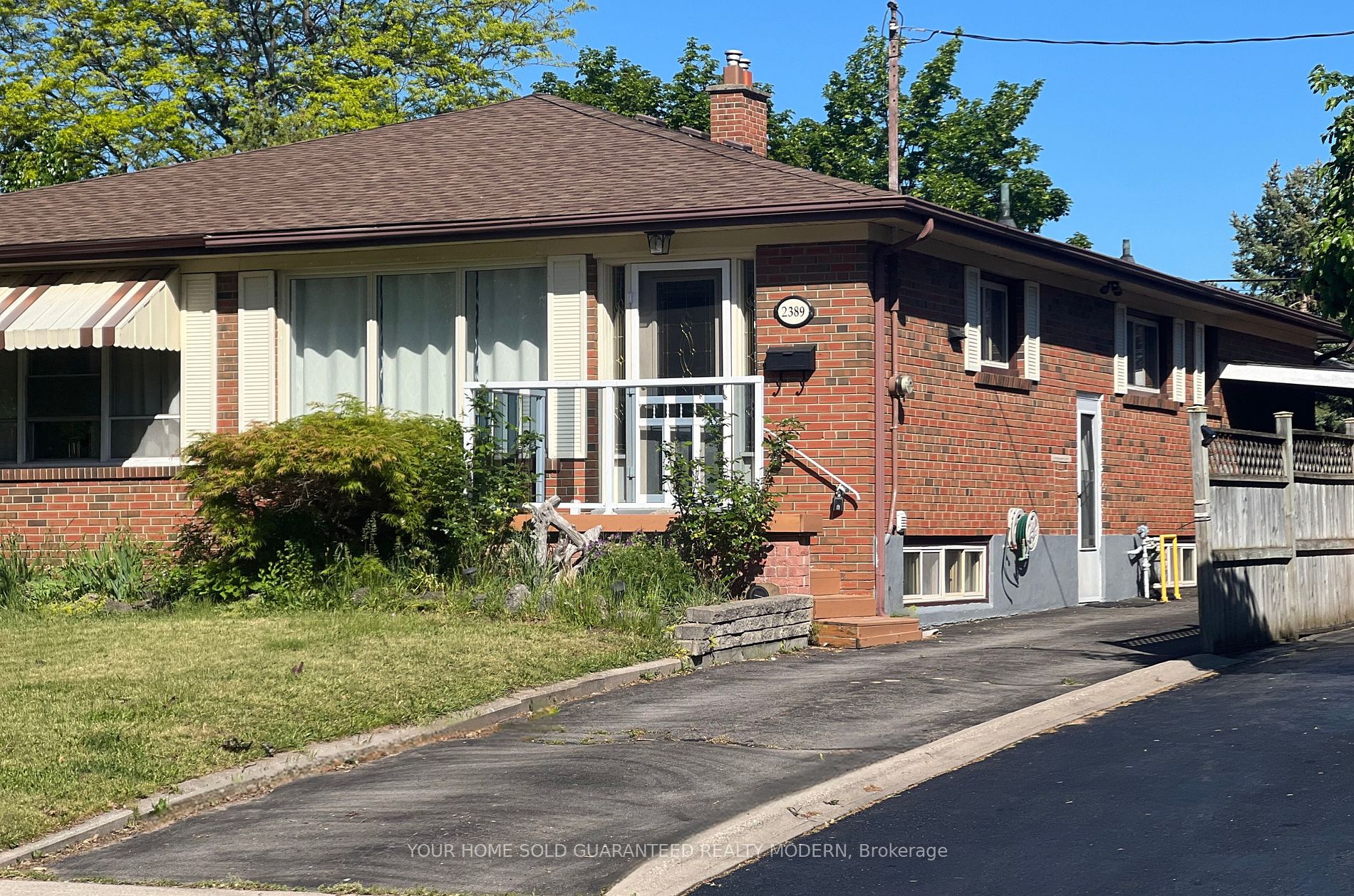 2389 Barclay Rd