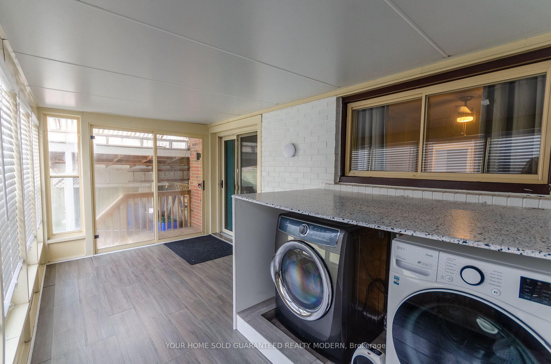 2389 Barclay Rd