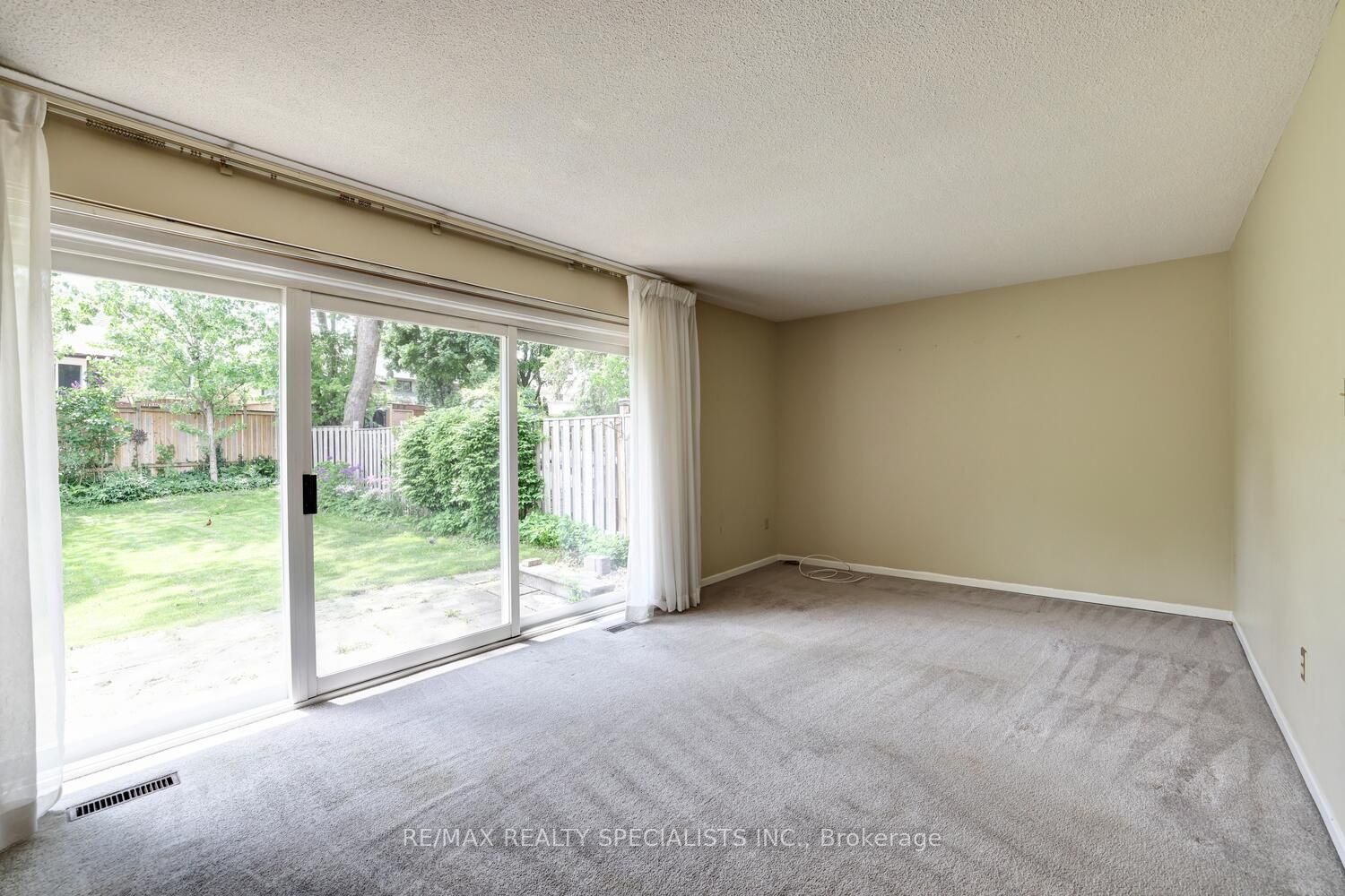 4082 Pheasant Run