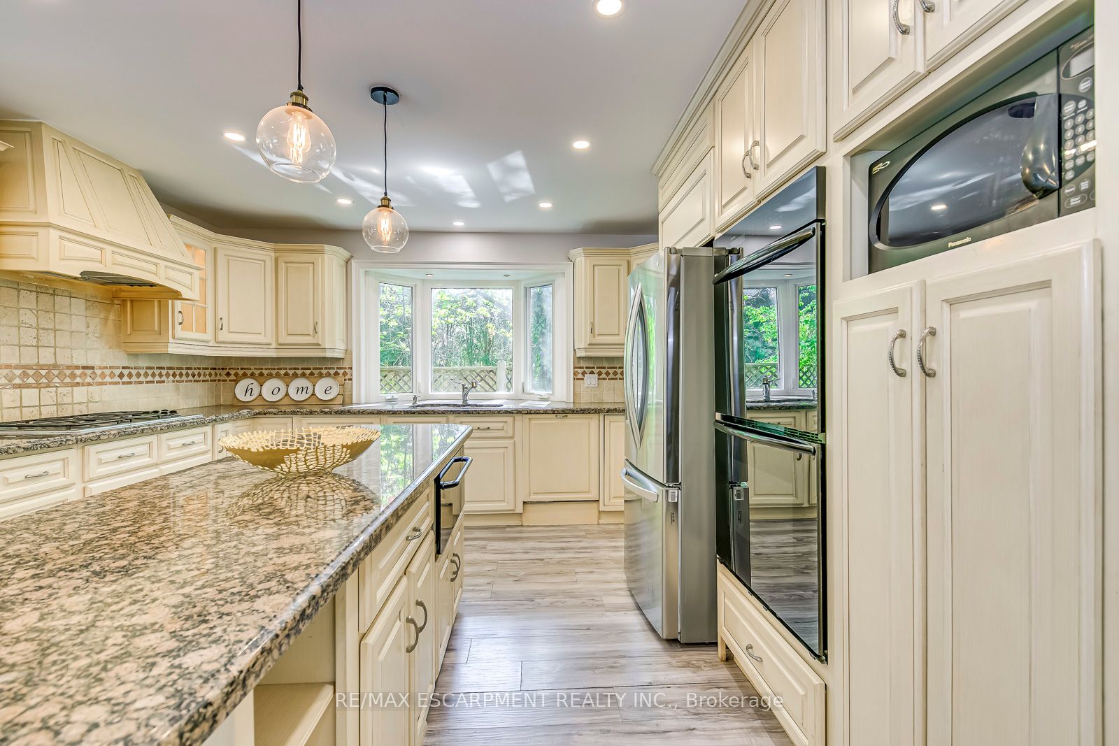 341 Acacia Crt