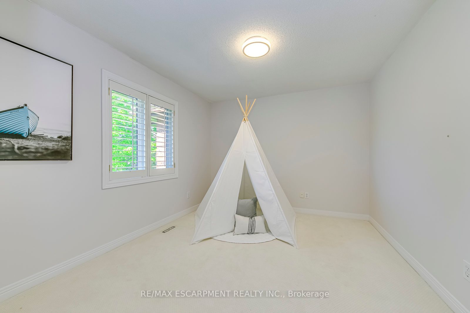 341 Acacia Crt