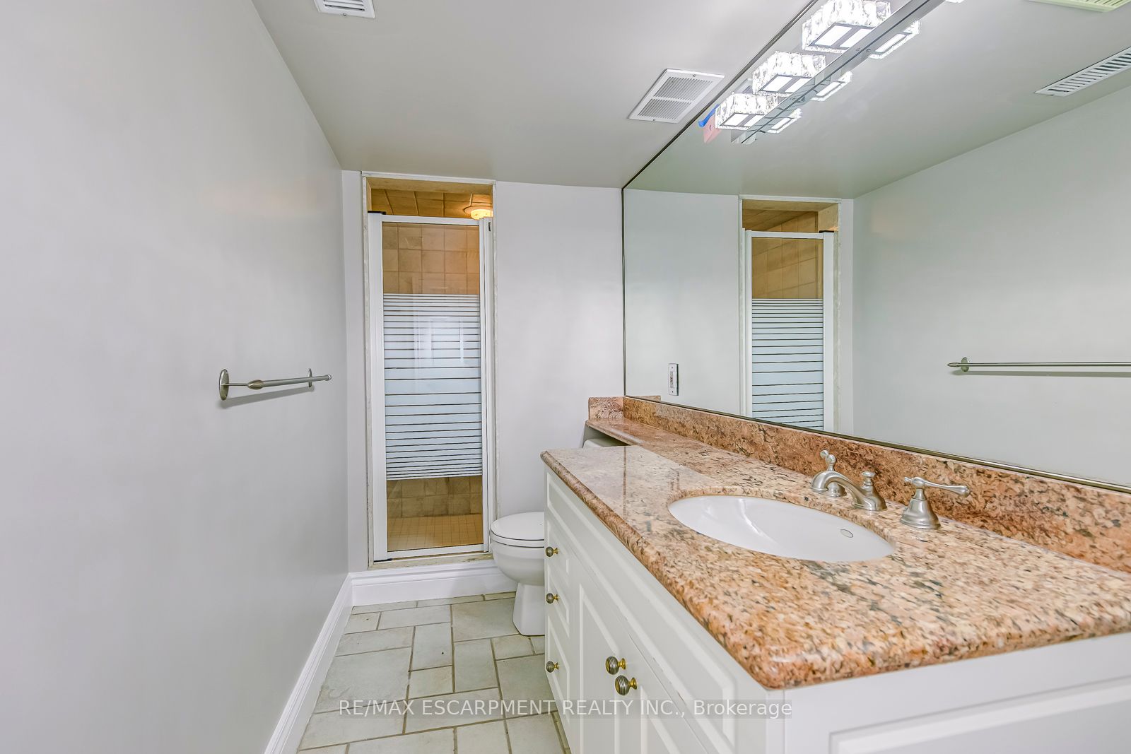 341 Acacia Crt