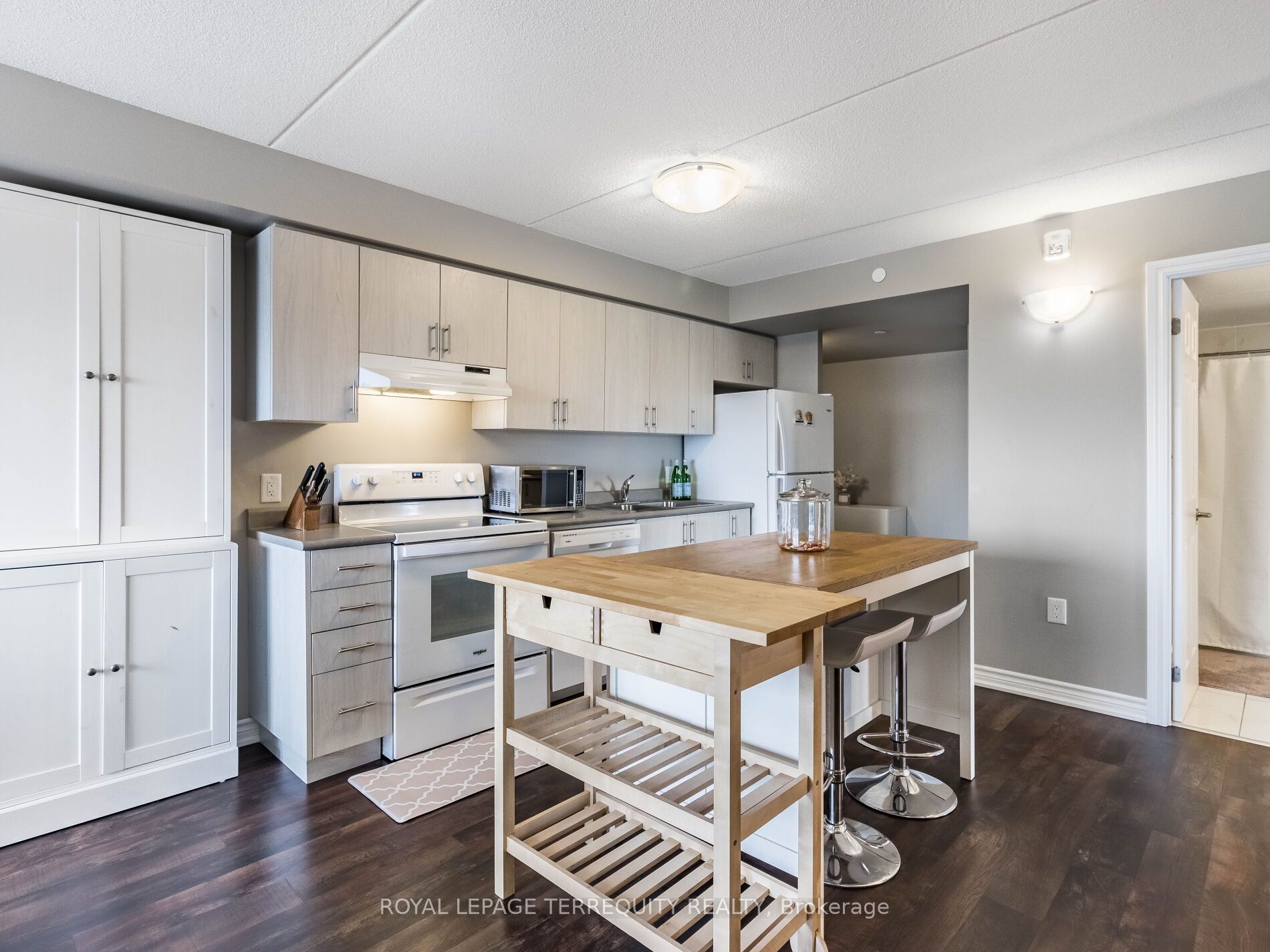 716 Main Street E, #1008