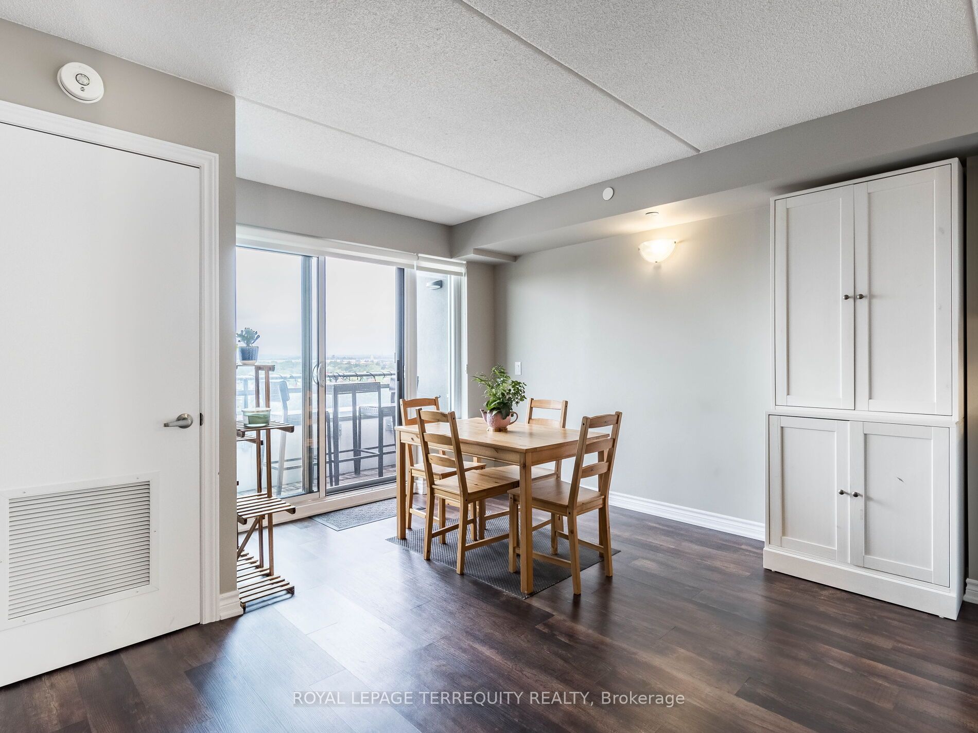 716 Main Street E, #1008