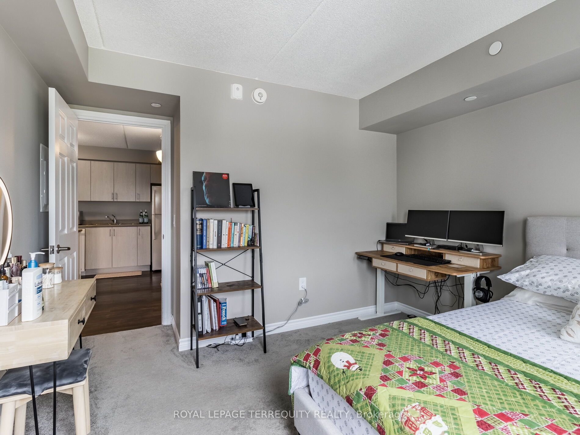 716 Main Street E, #1008