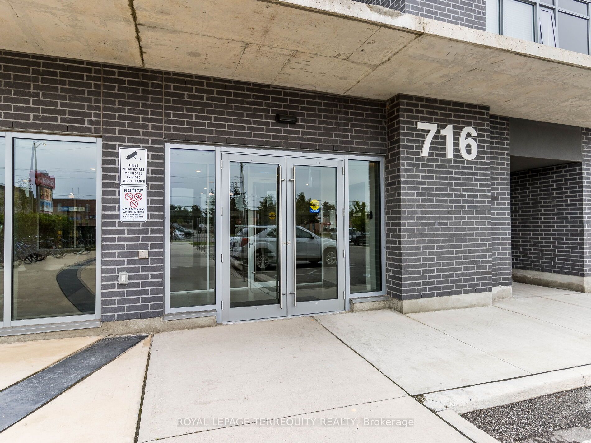 716 Main Street E, #1008