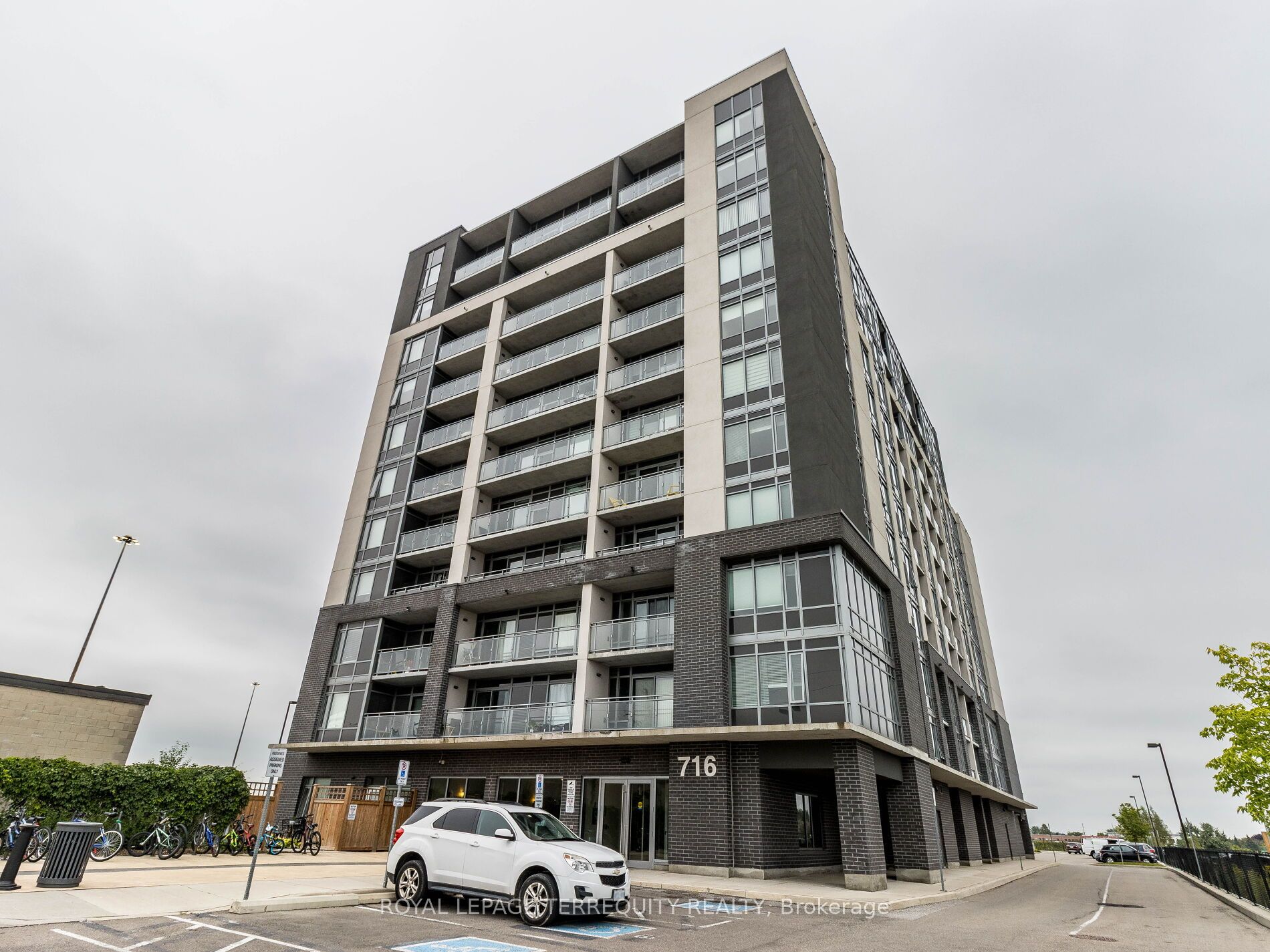 716 Main Street E, #1008