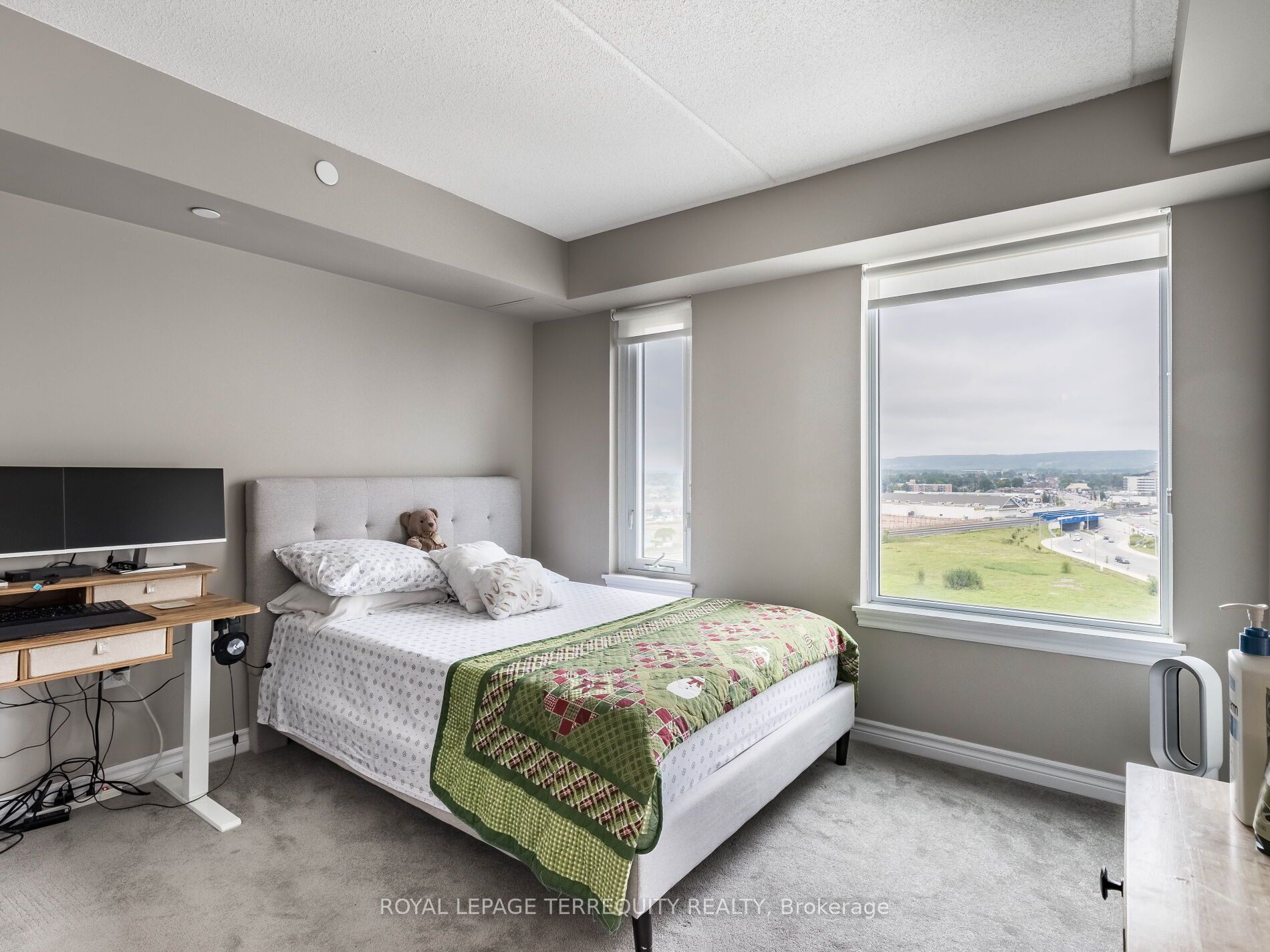 716 Main Street E, #1008