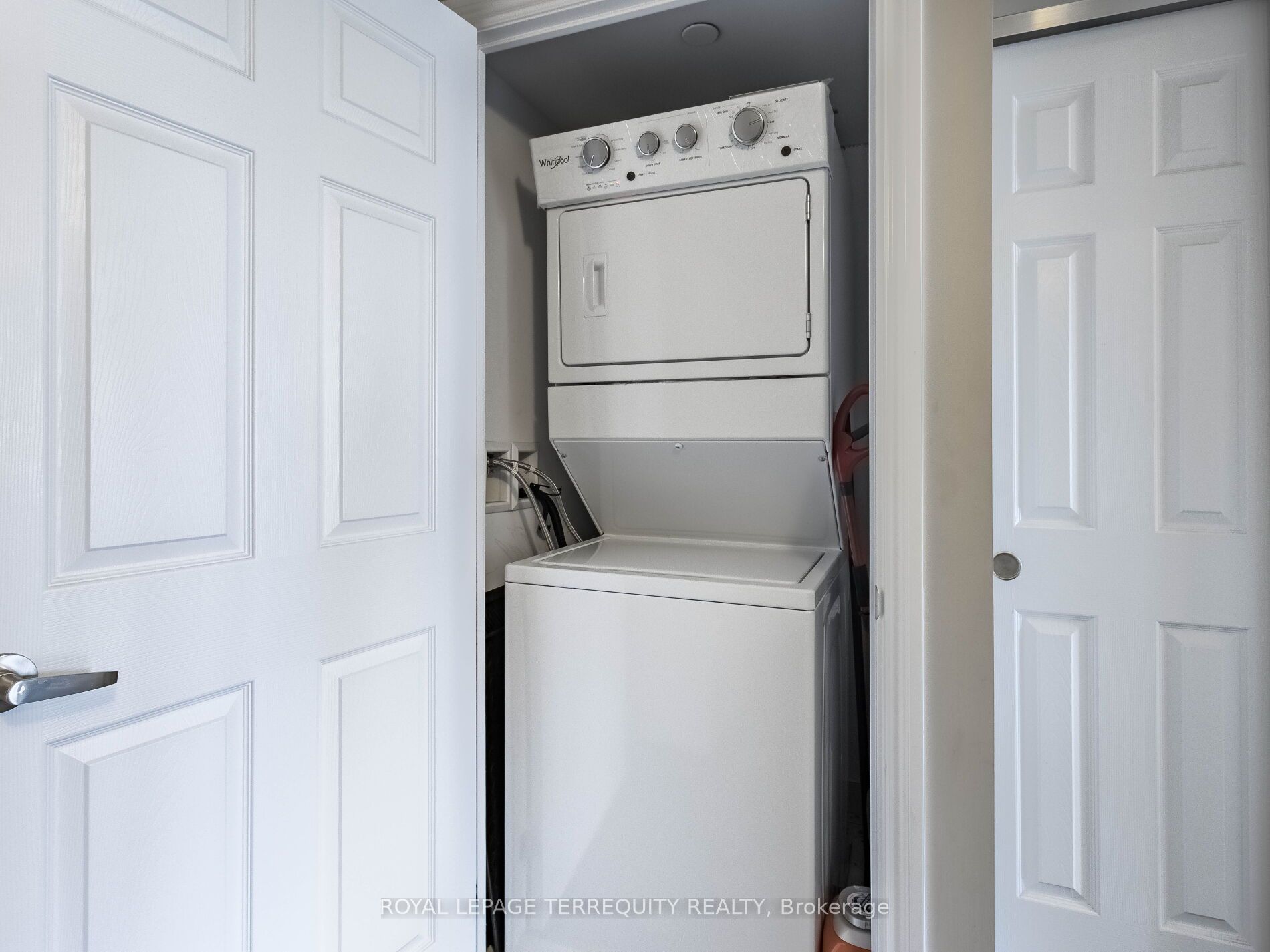 716 Main Street E, #1008