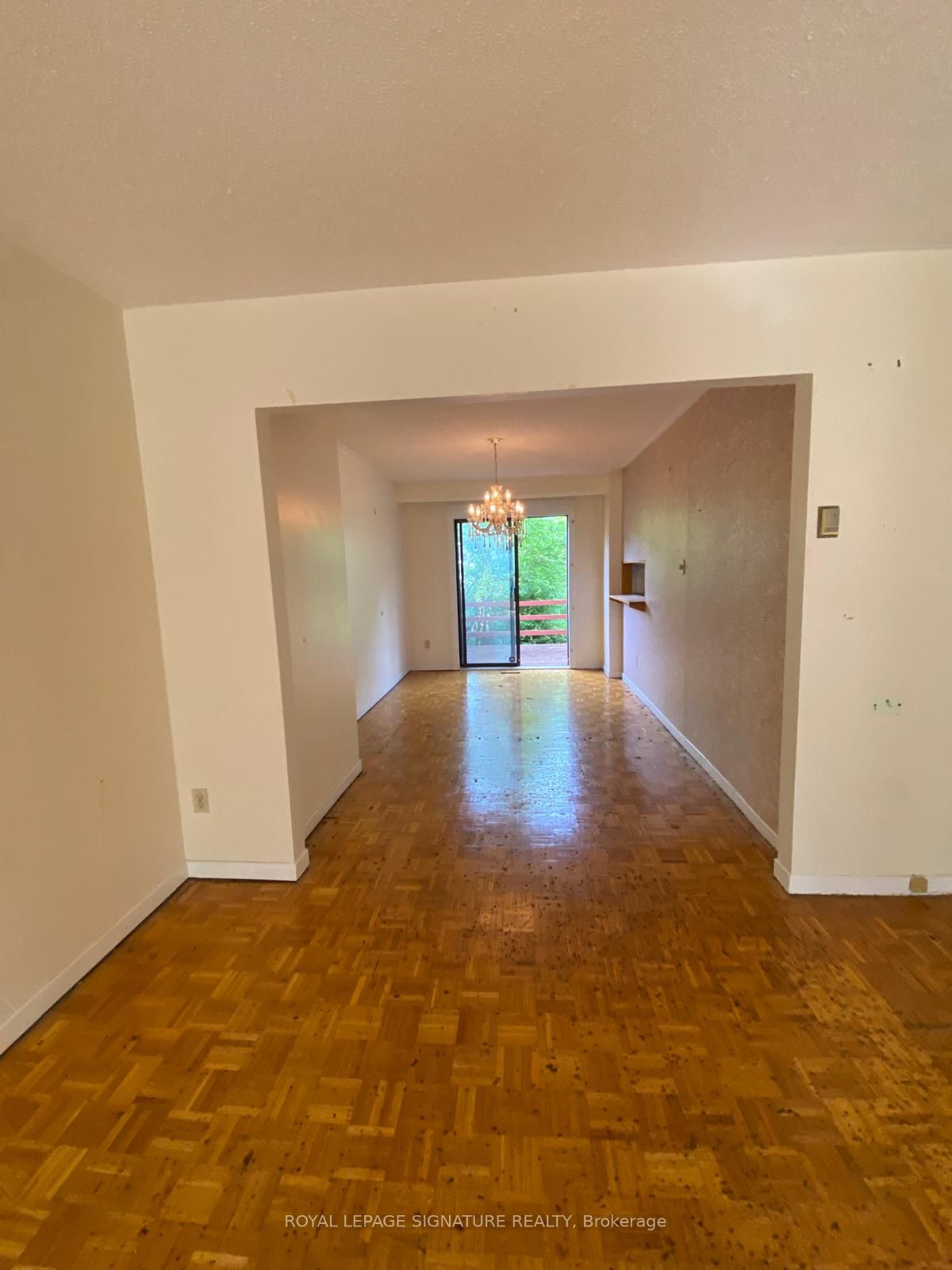 3381 Tallmast Cres