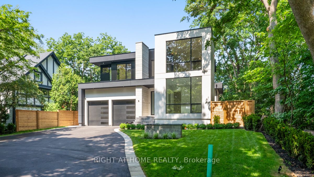 301 Lakeshore Rd W