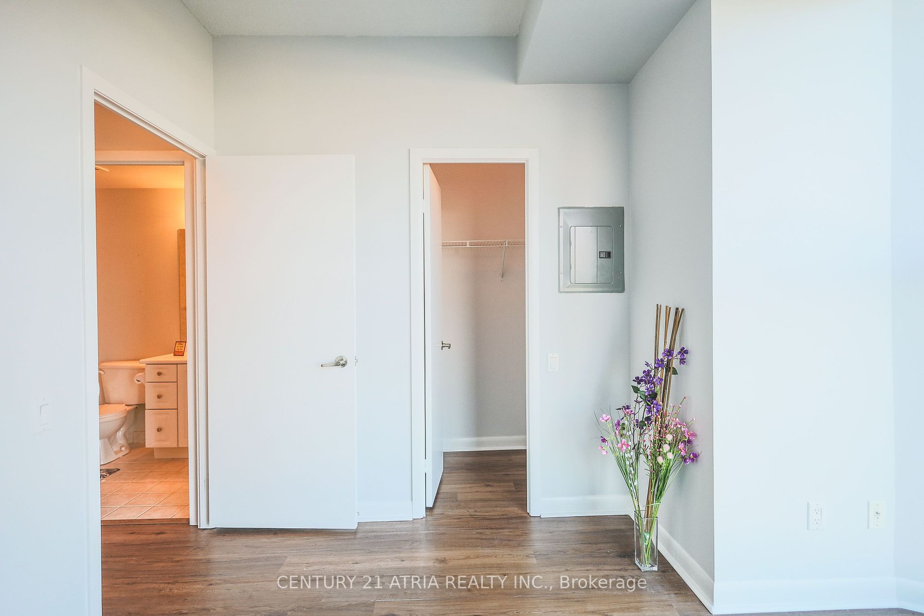 2067 Lake Shore Blvd W, #601