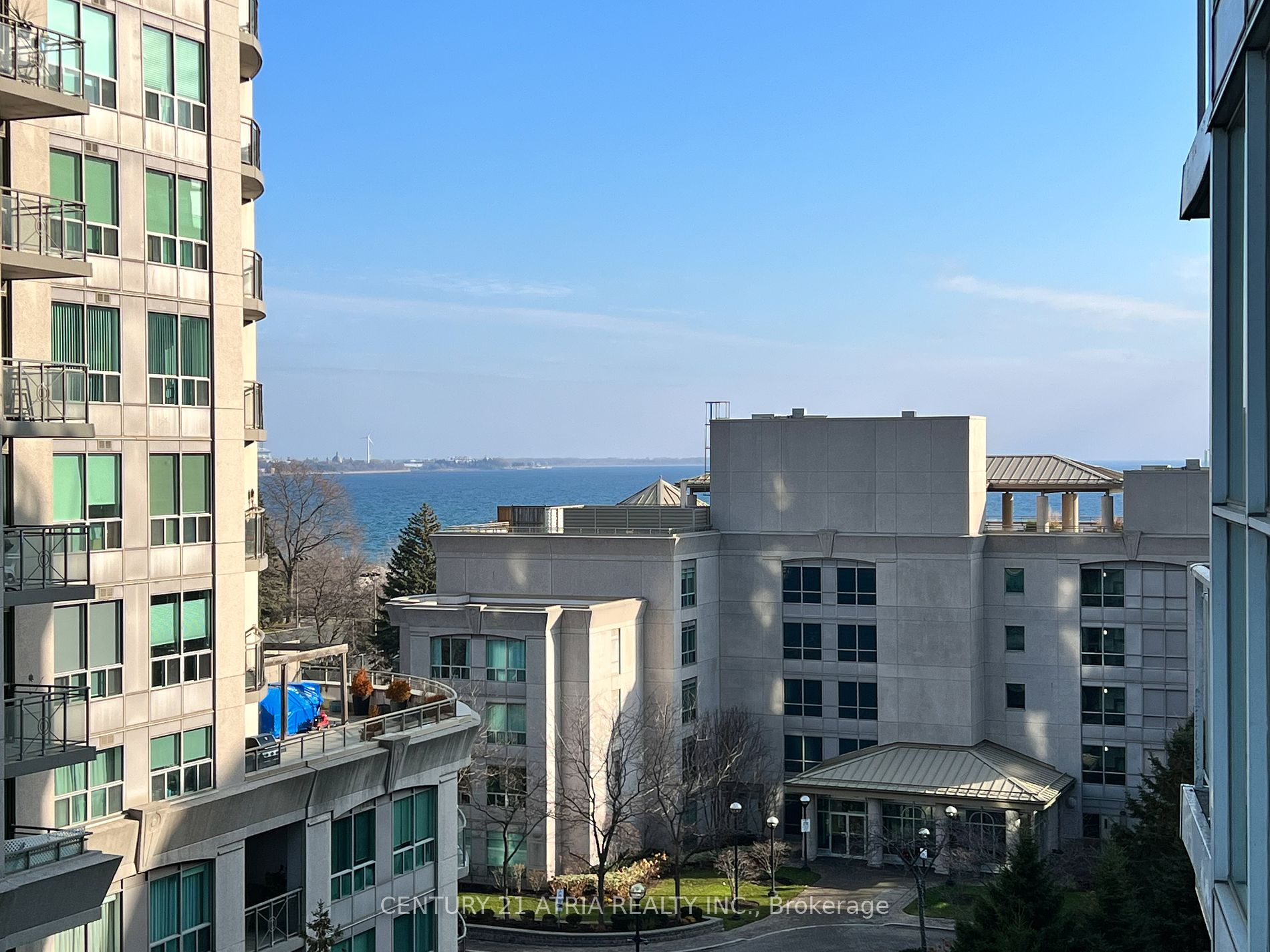 2067 Lake Shore Blvd W, #601