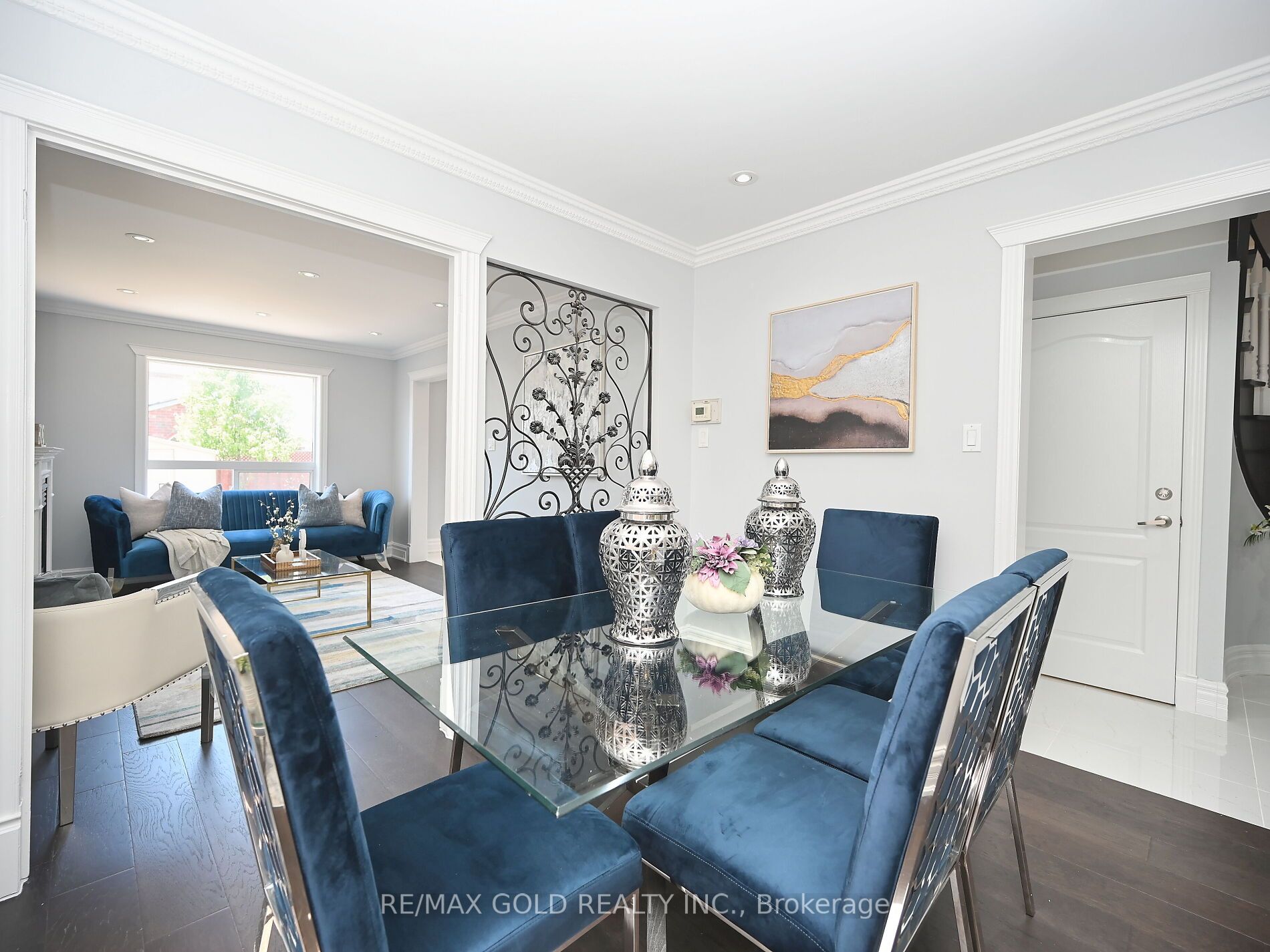 6 Oatfield Road