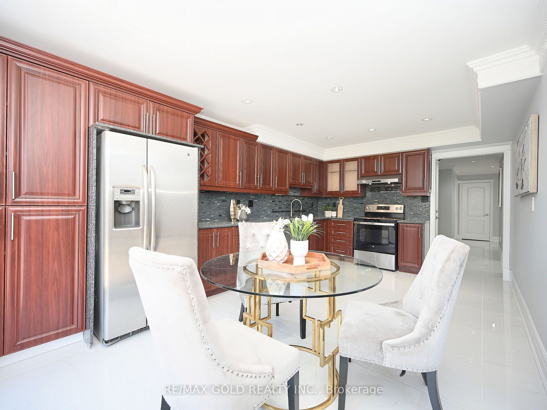 6 Oatfield Road