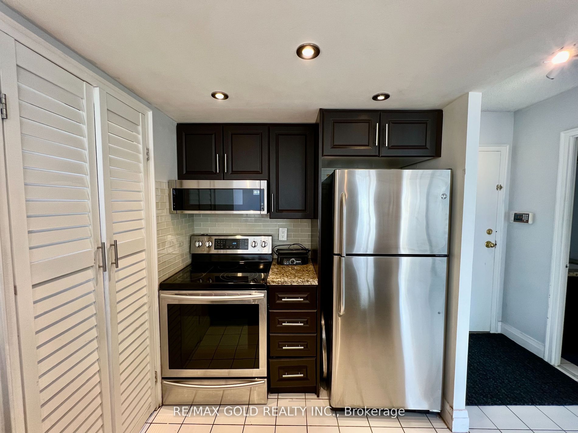 265 Enfield Place #903