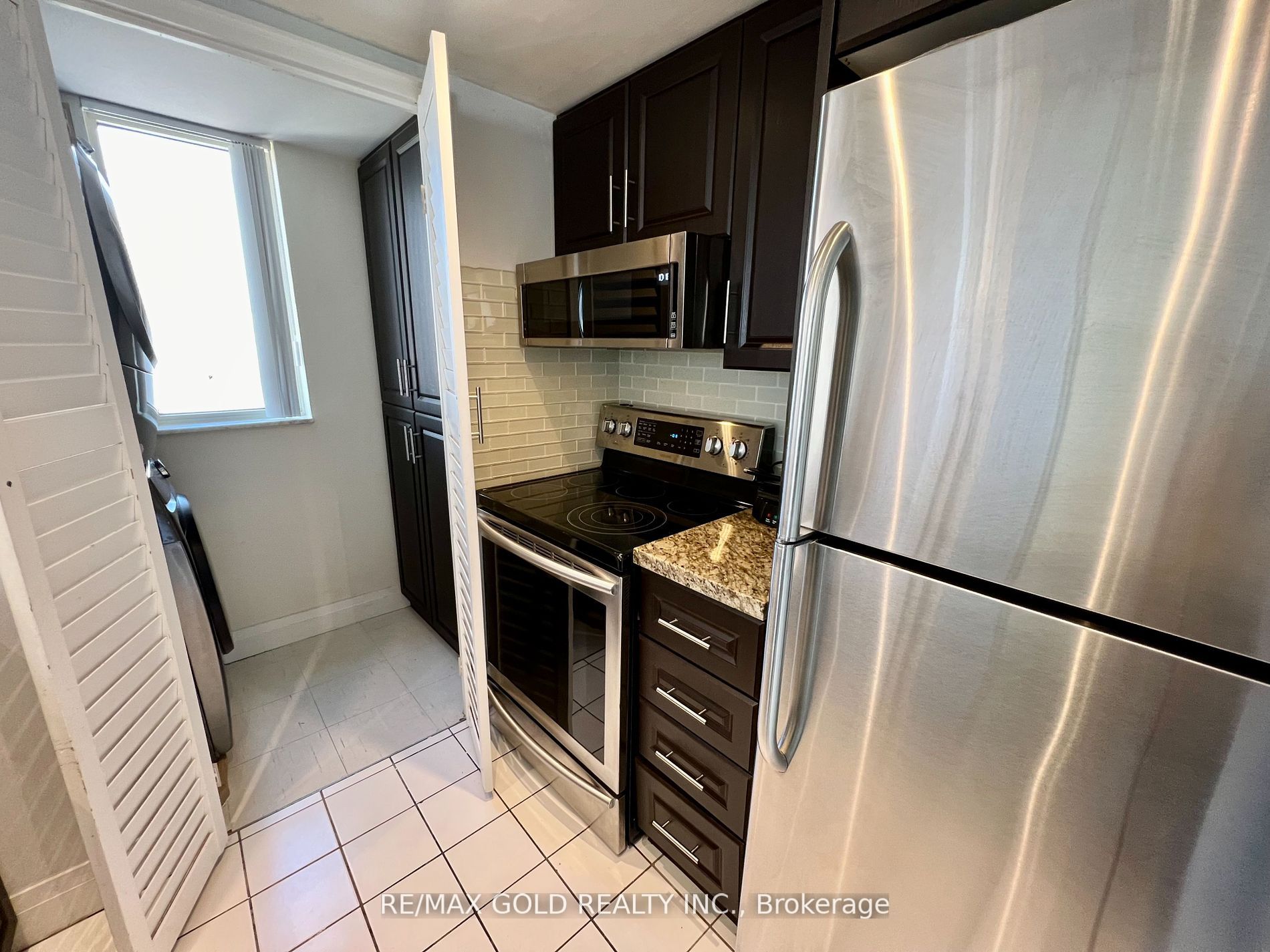 265 Enfield Place #903