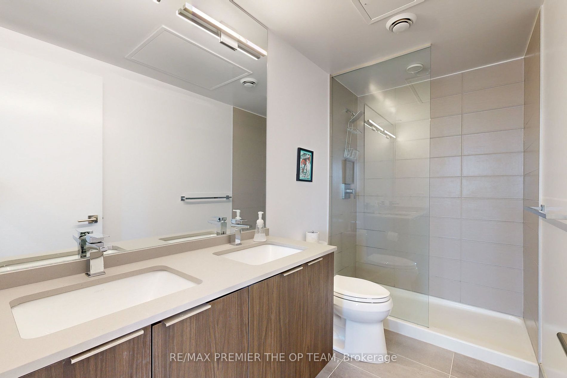4208 Dundas Street W #414
