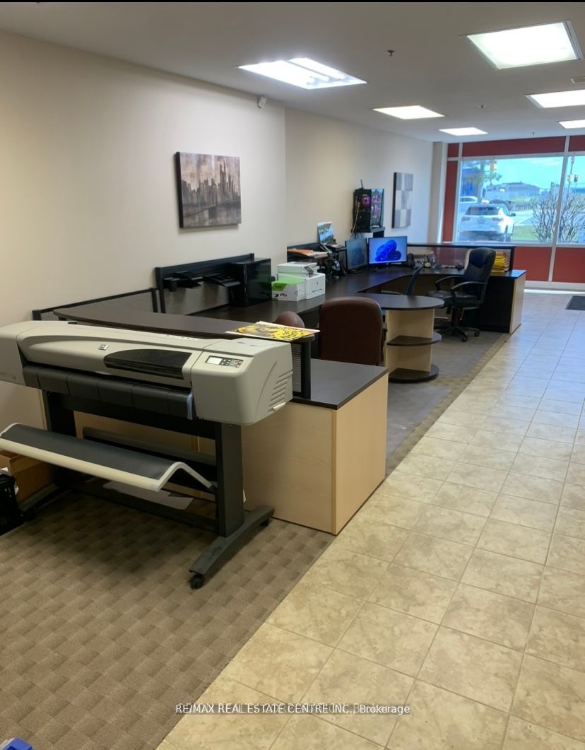 2355 Derry Rd E, #15 Main