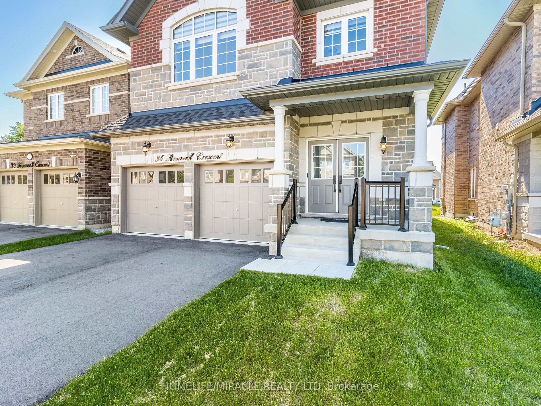 34 Rosewell Crescent