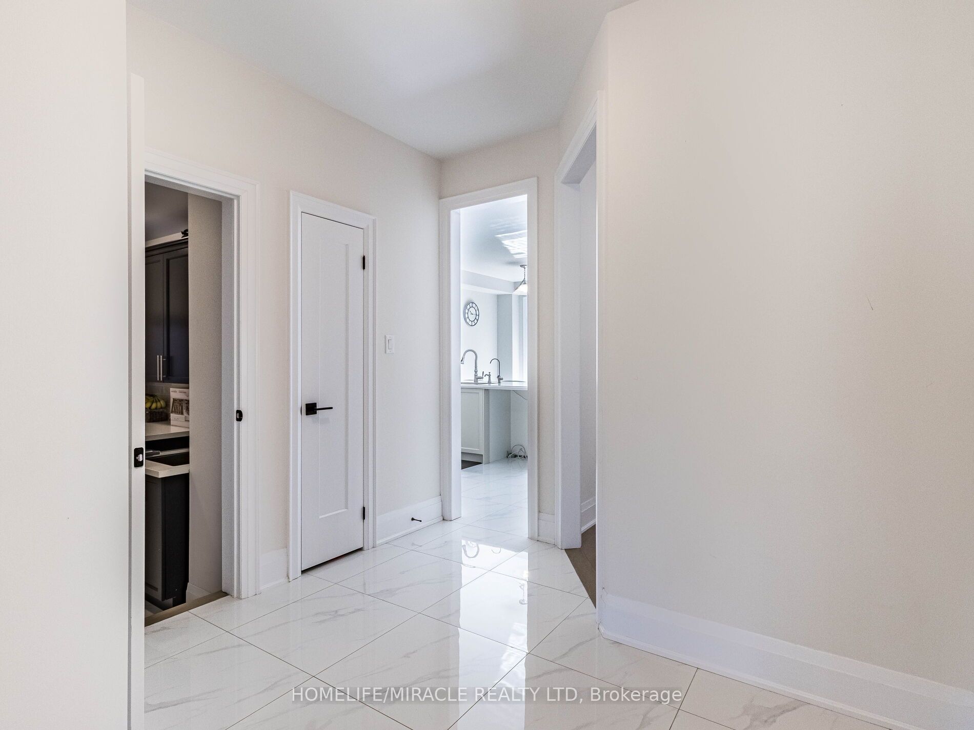 34 Rosewell Crescent