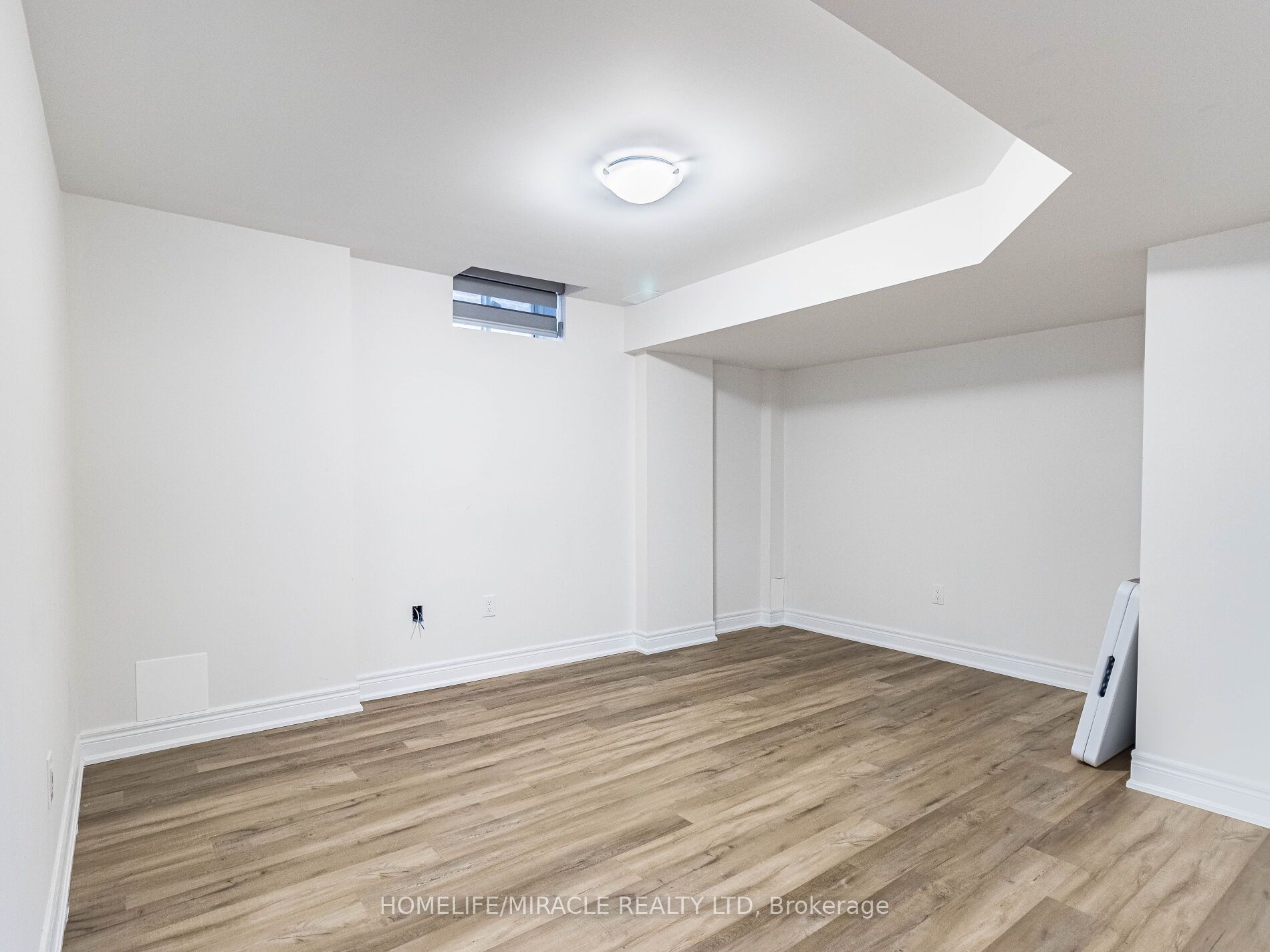 34 Rosewell Crescent