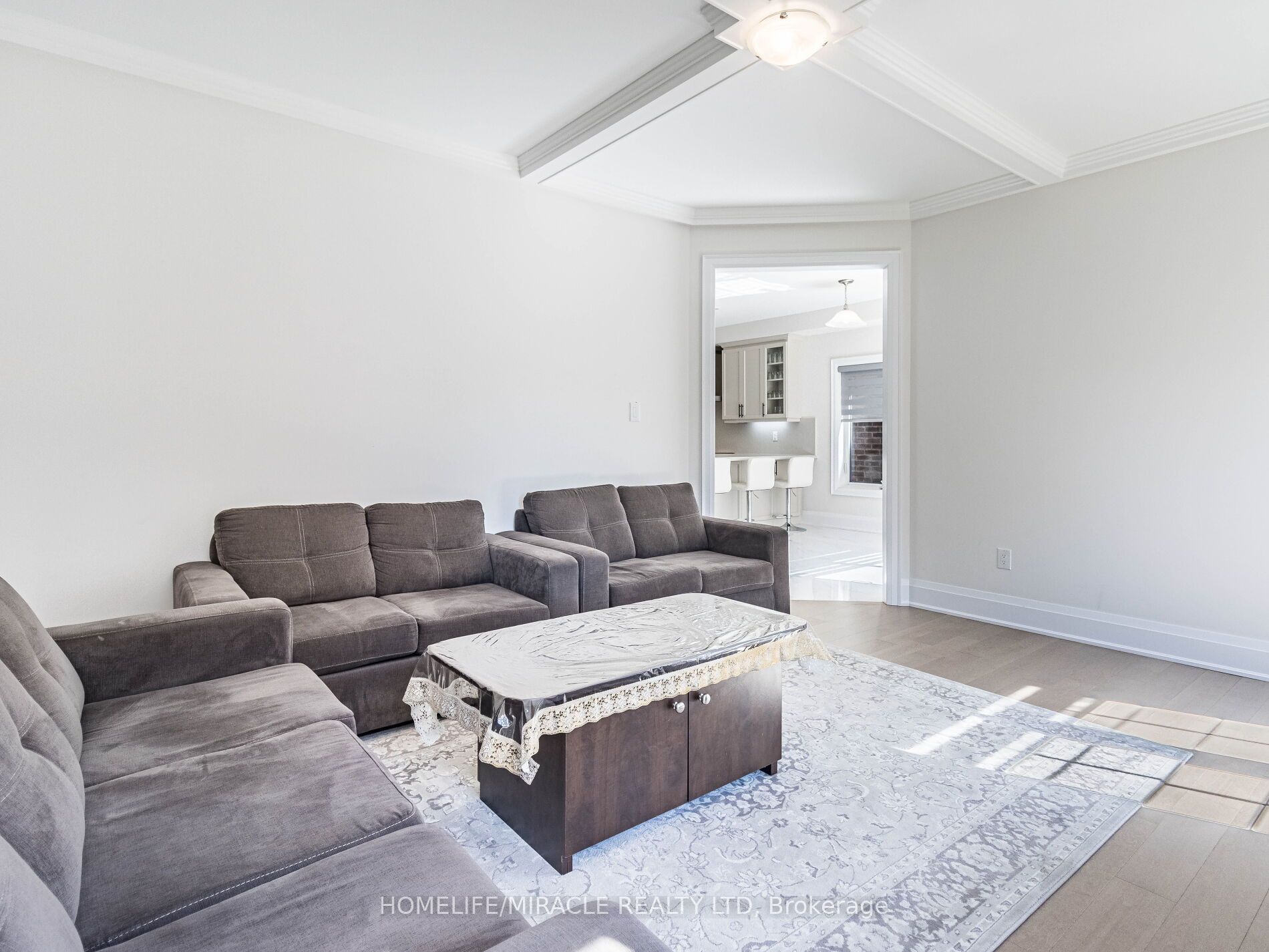 34 Rosewell Crescent
