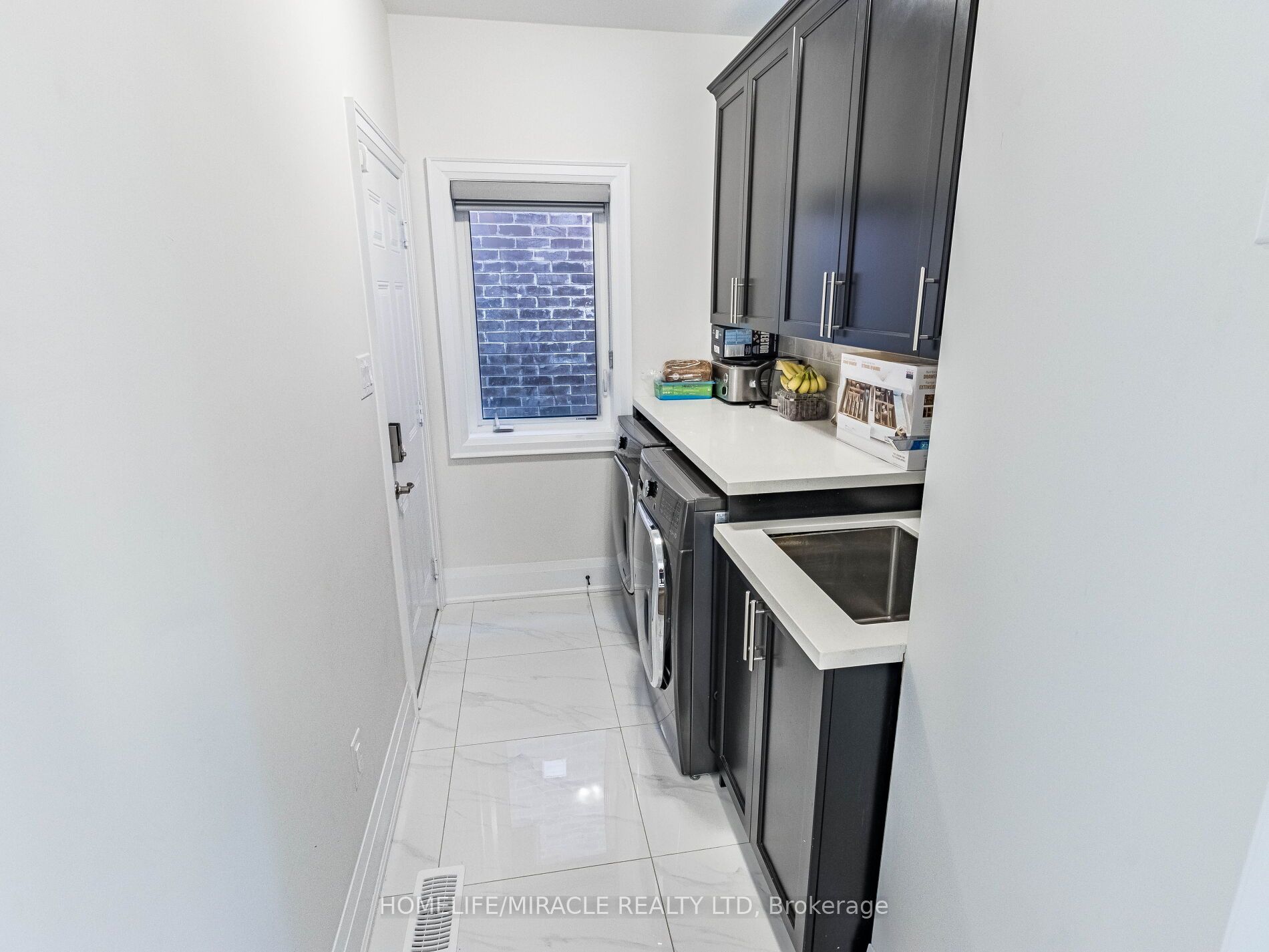 34 Rosewell Crescent
