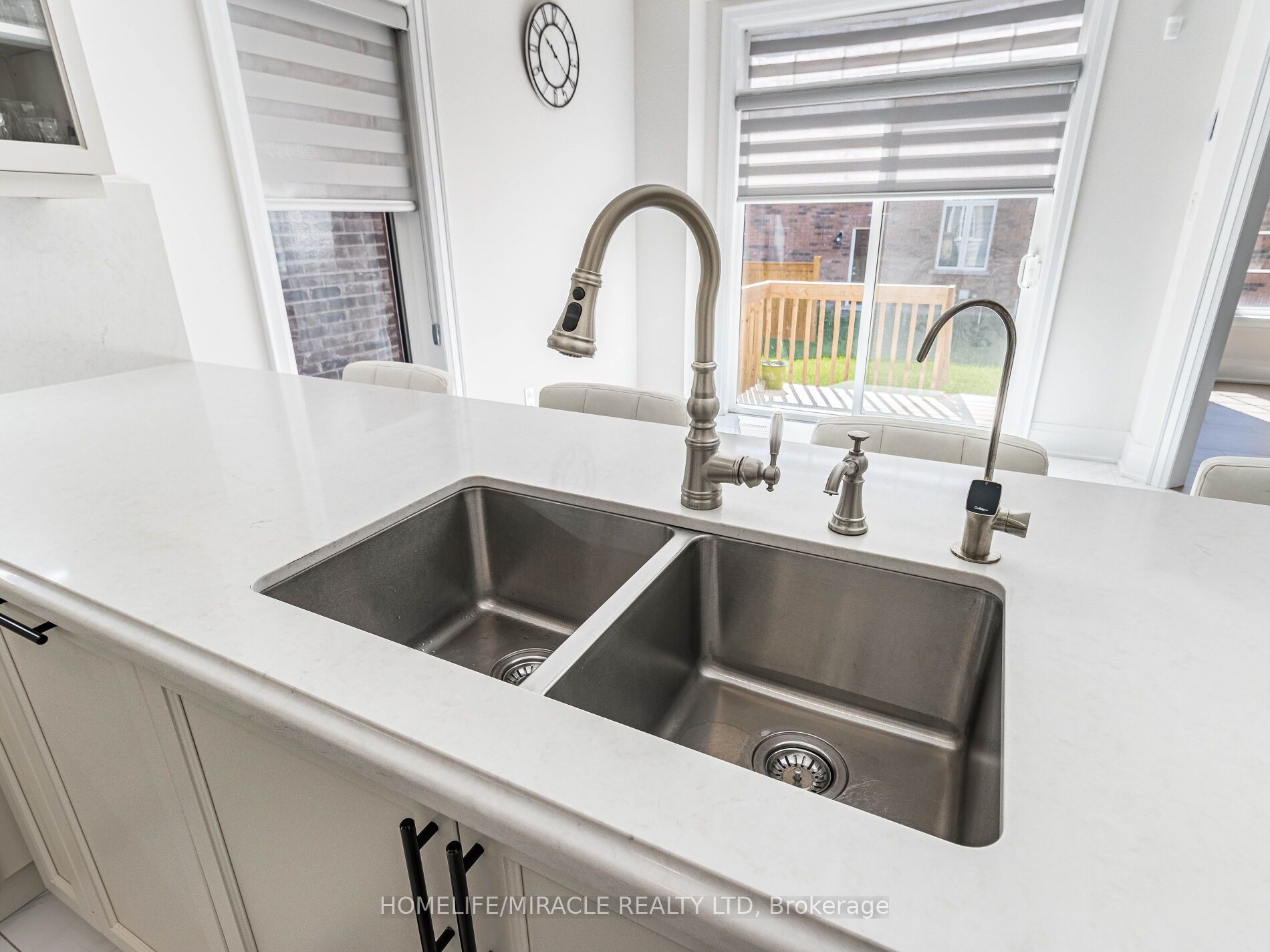 34 Rosewell Crescent
