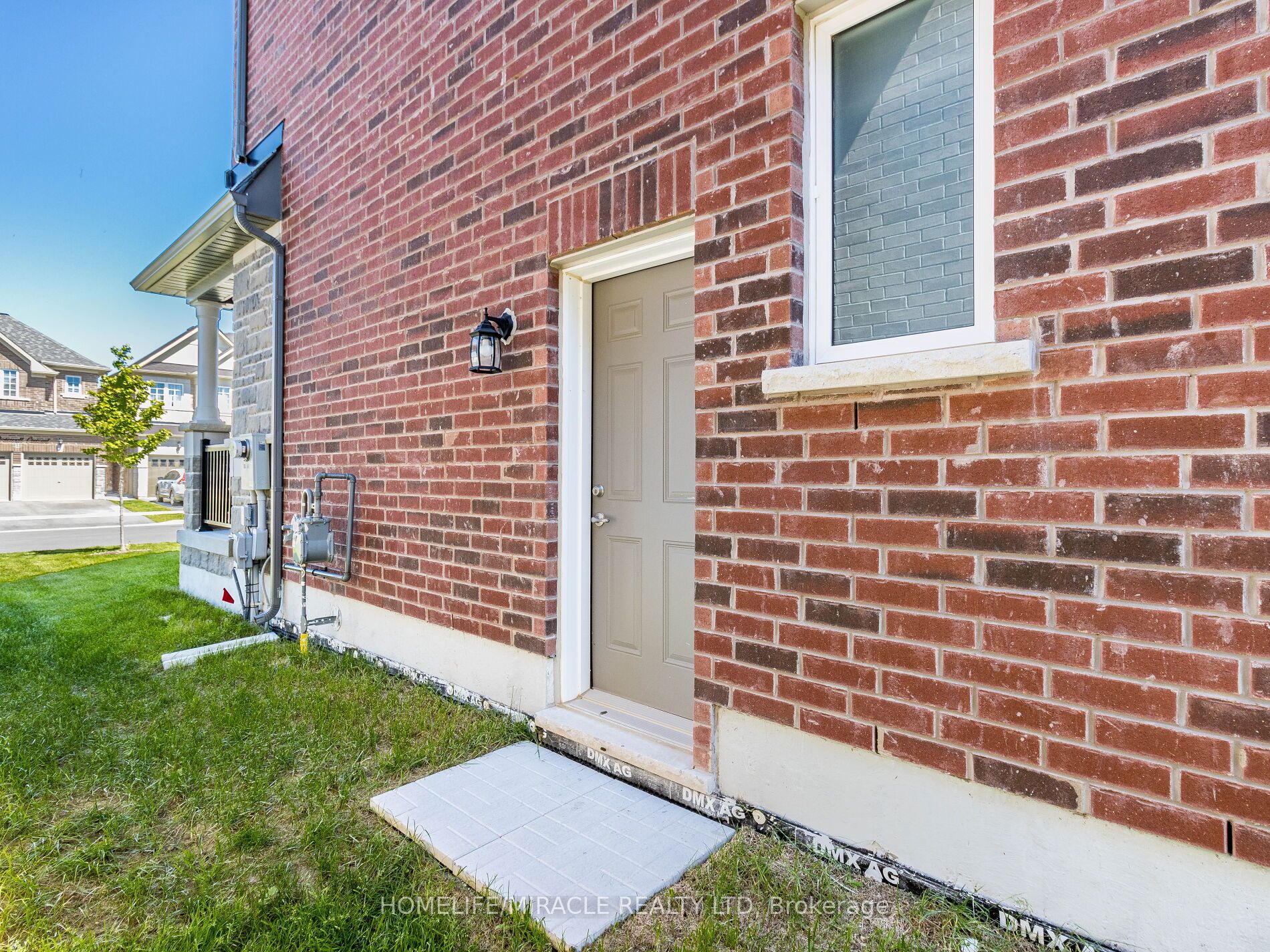 34 Rosewell Crescent