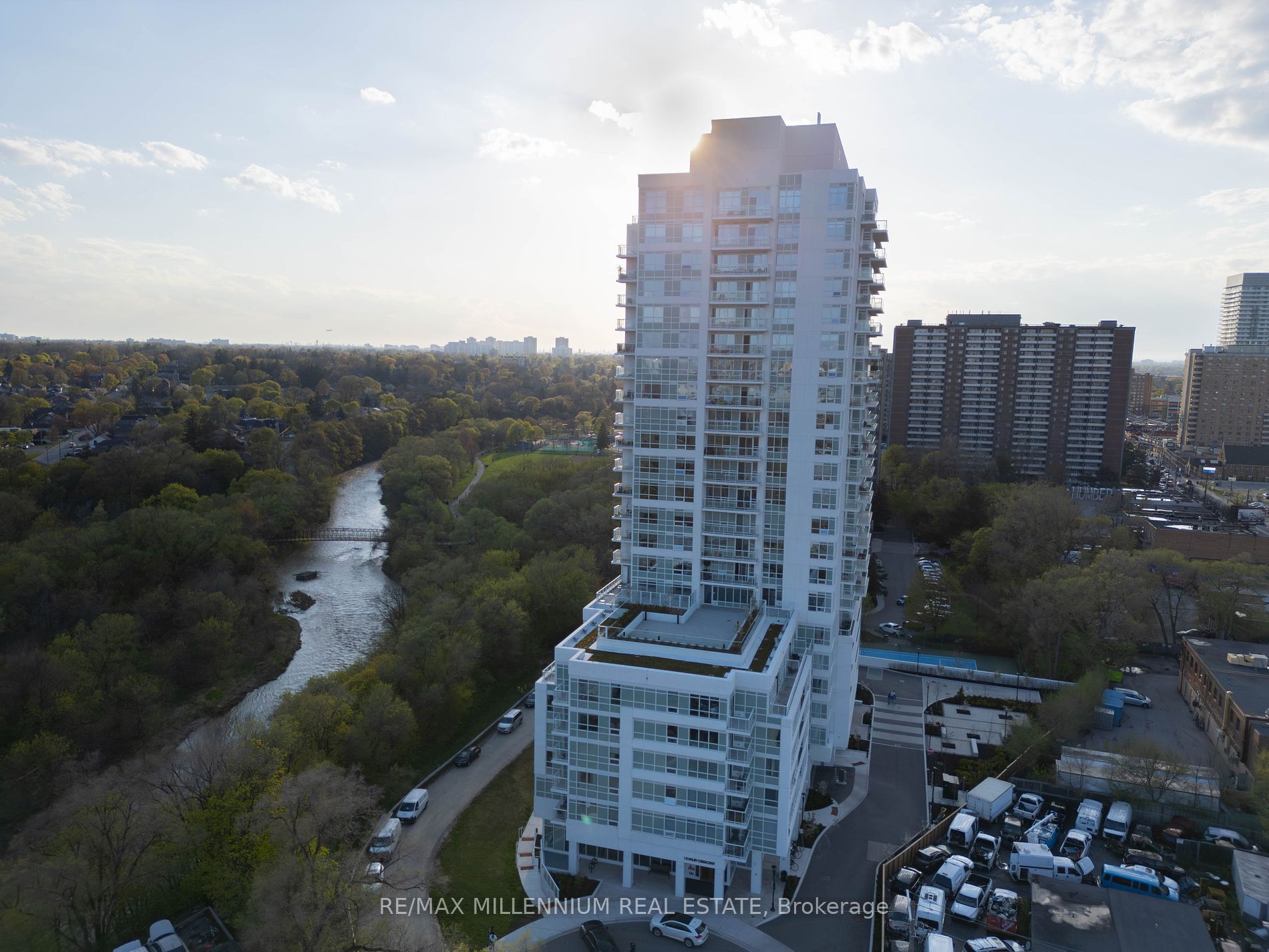 10 Wilby Crescent, #216
