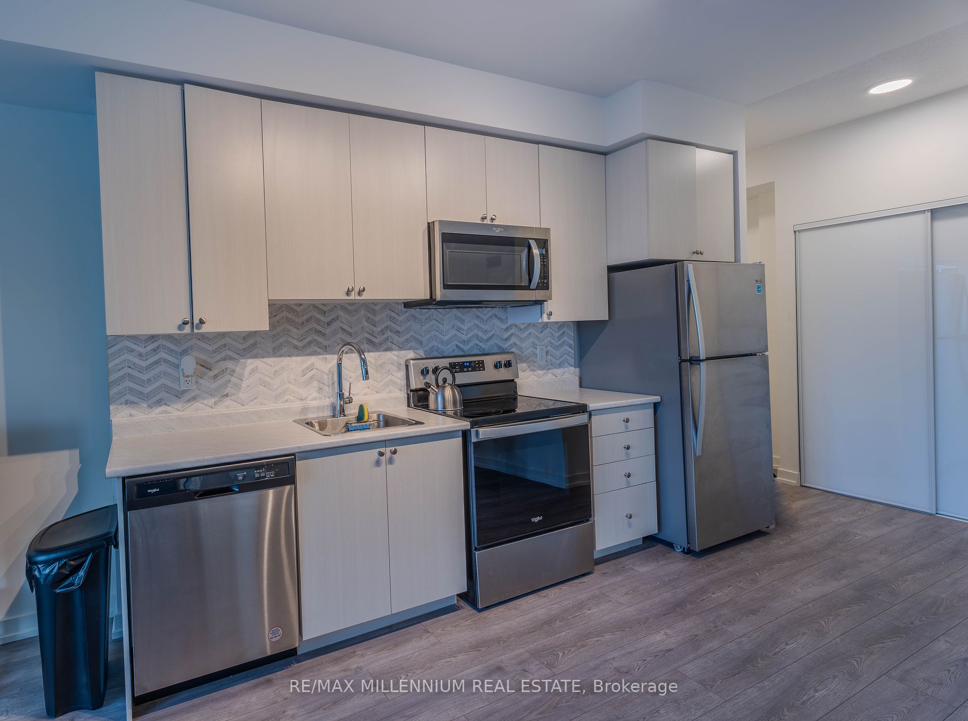 10 Wilby Crescent, #216