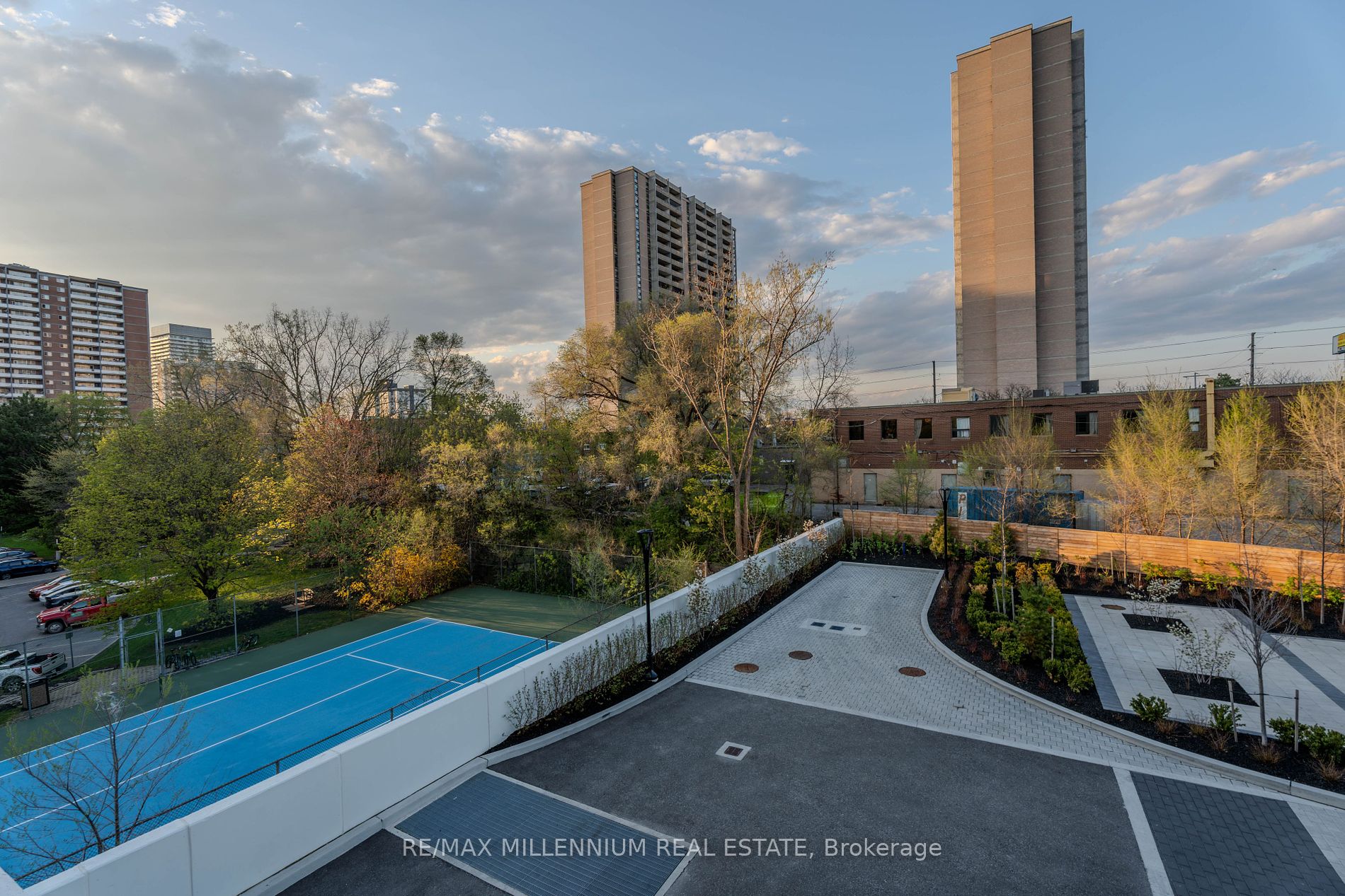 10 Wilby Crescent, #216
