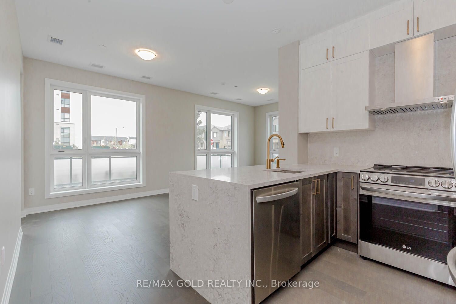 470 Gordon Krantz Avenue #112