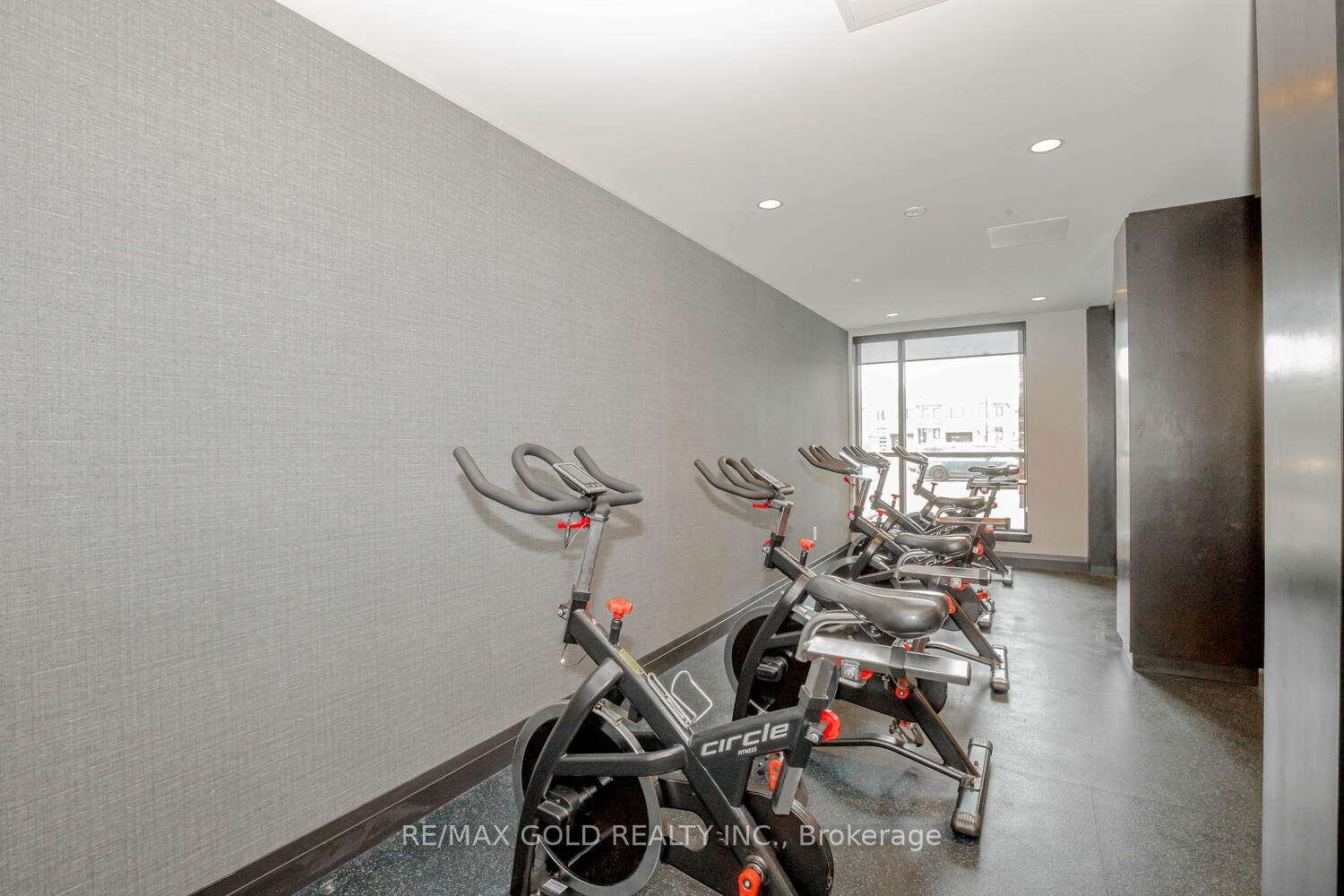 470 Gordon Krantz Avenue #112
