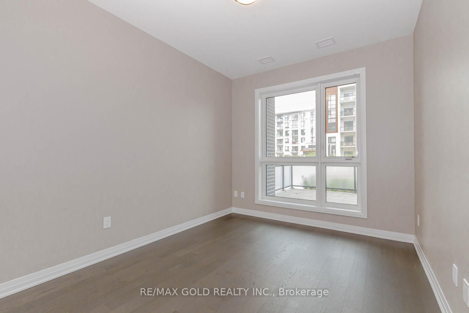 470 Gordon Krantz Avenue #112