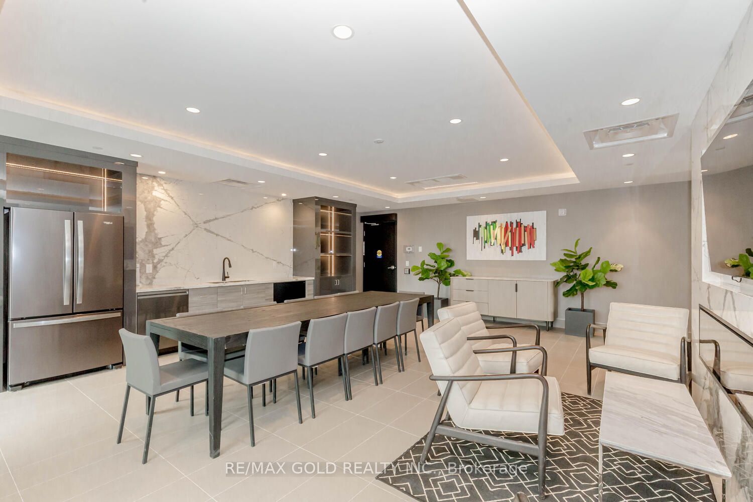 470 Gordon Krantz Avenue #112