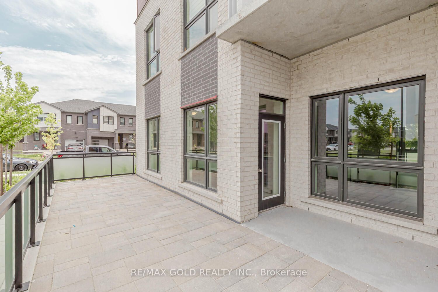 470 Gordon Krantz Avenue #112