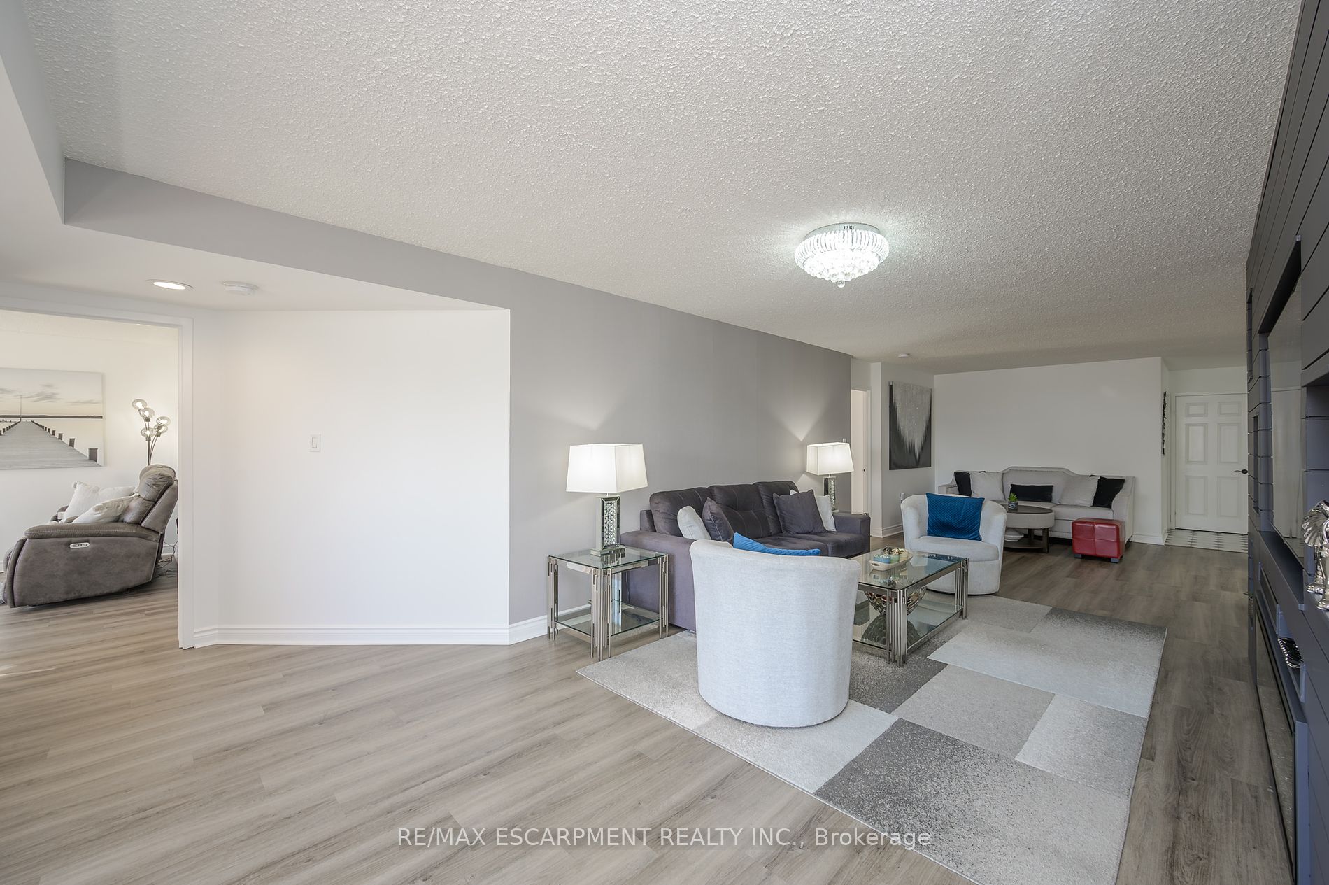1237 North Shore Blvd E, #301