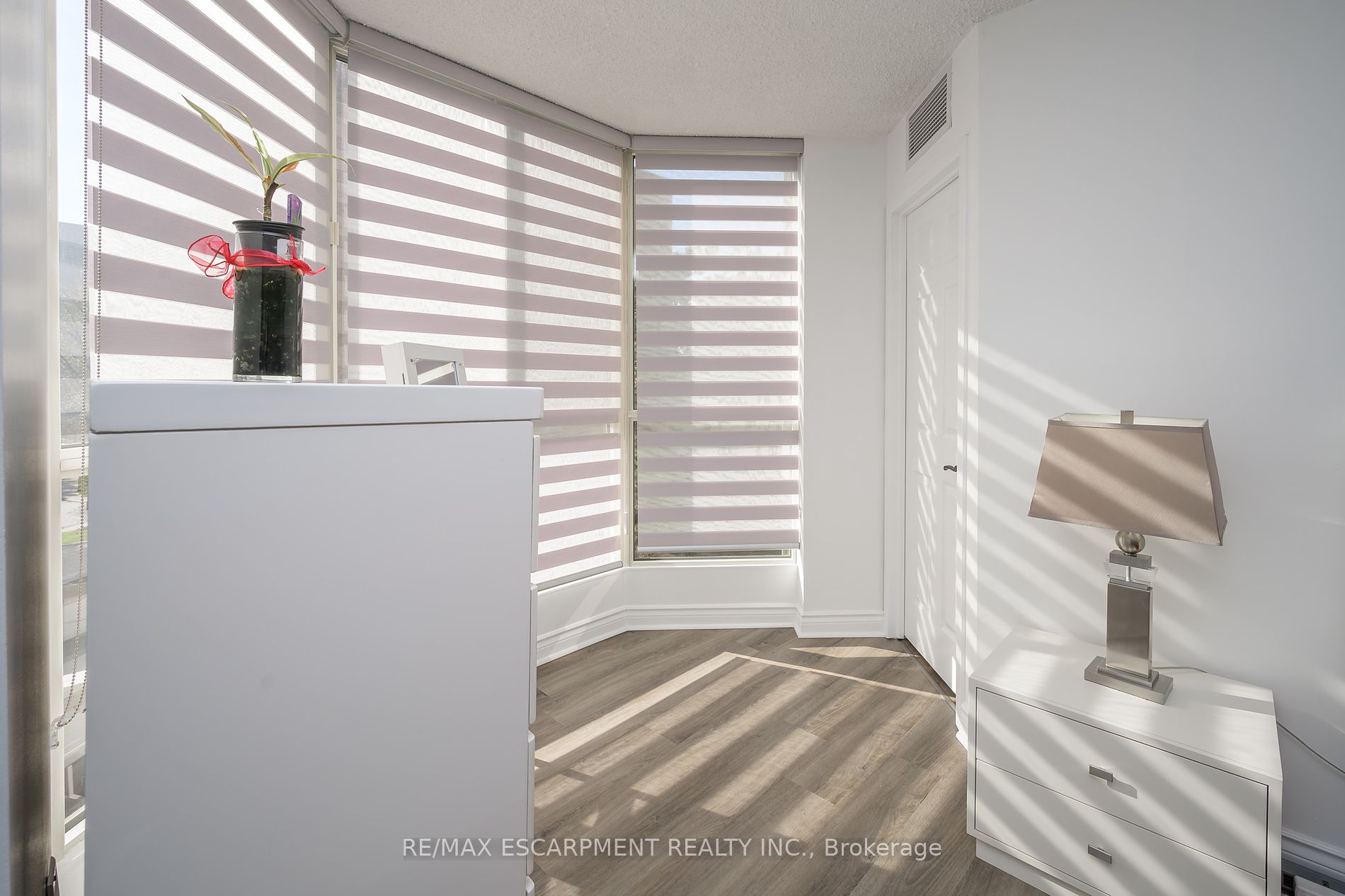 1237 North Shore Blvd E, #301