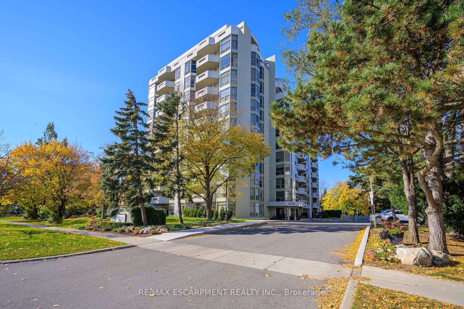 1237 North Shore Blvd E, #301