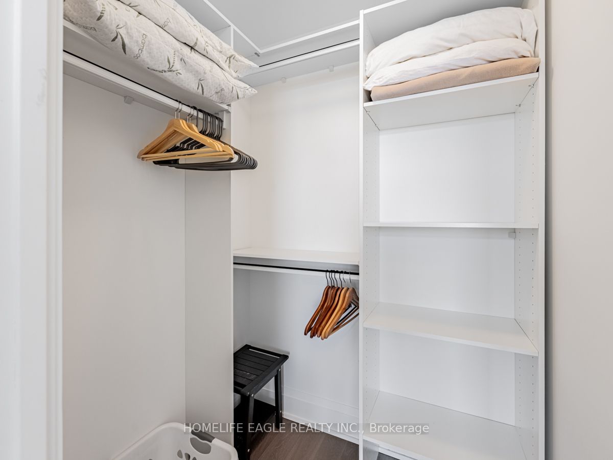 65 Annie Craig Dr, #709