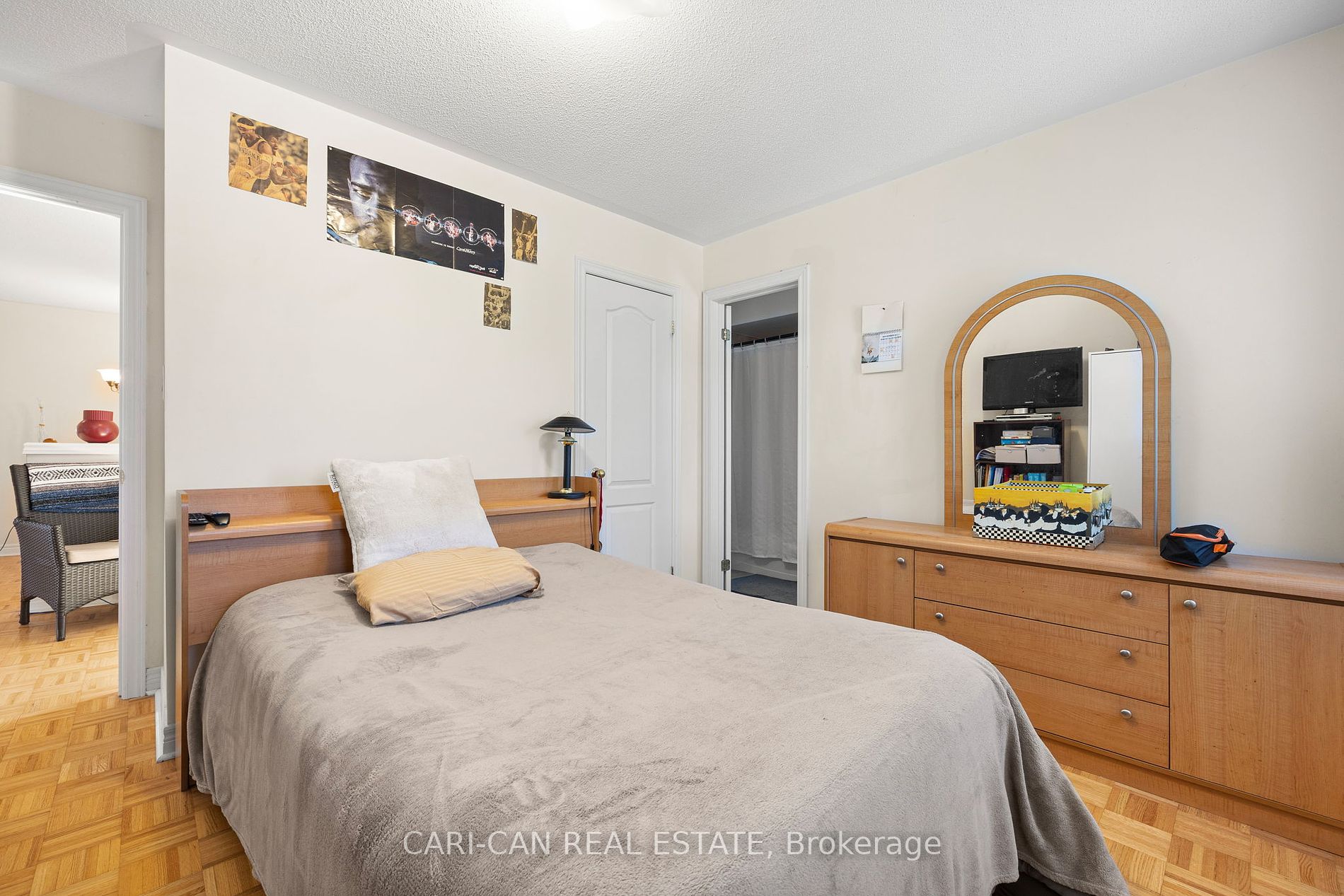 10 Sir Jacobs Crescent