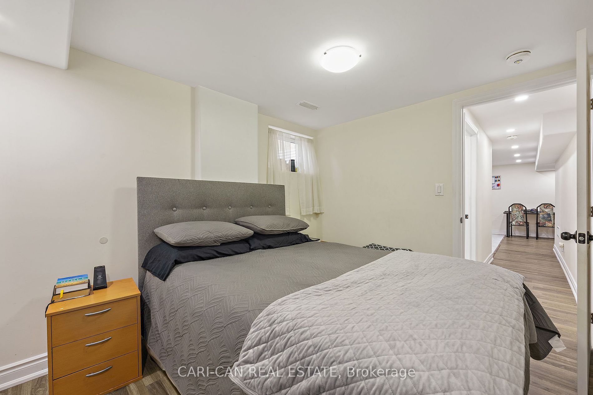 10 Sir Jacobs Crescent