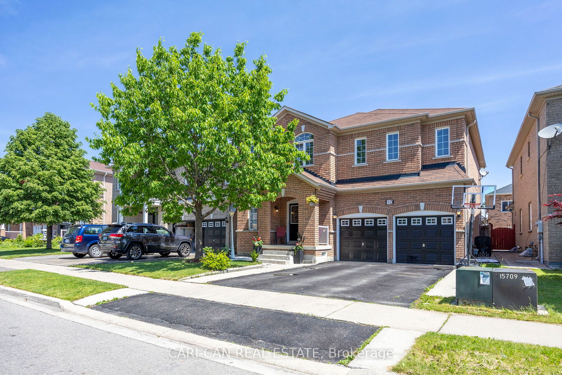 10 Sir Jacobs Crescent