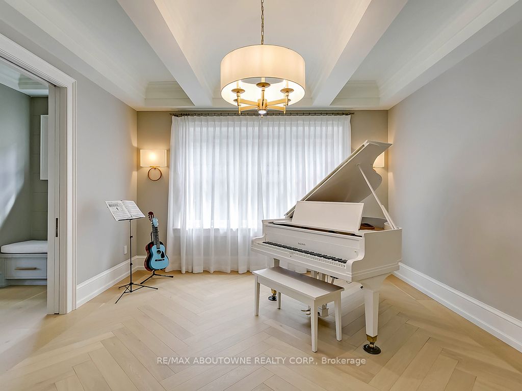27 Park Ave
