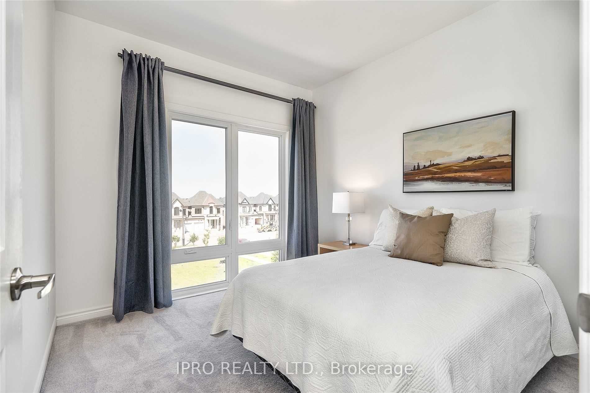 2481 Badger Cres, #3