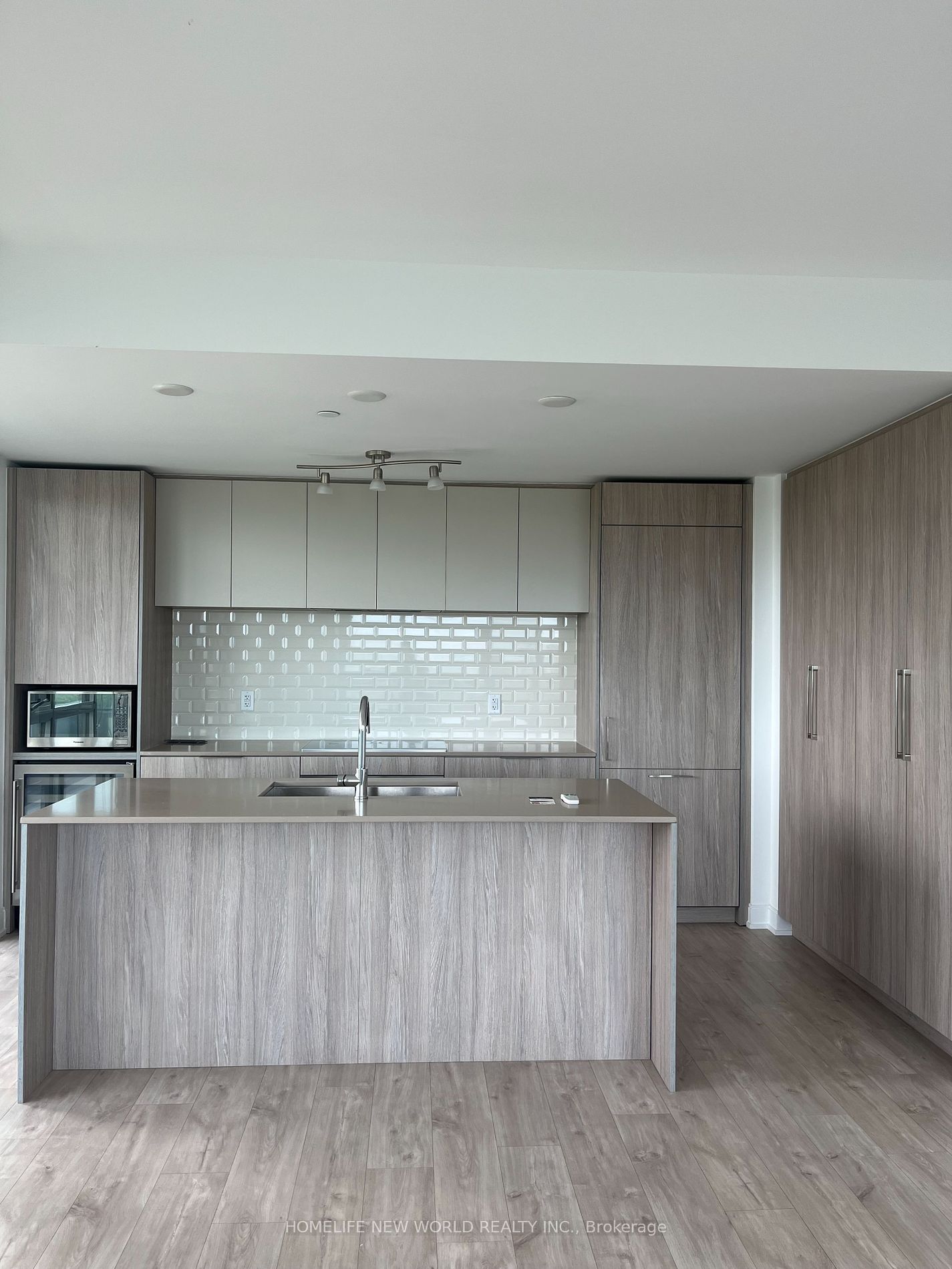 65 Annie Craig Drive #609