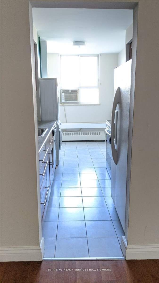 1625 Bloor St E, #515